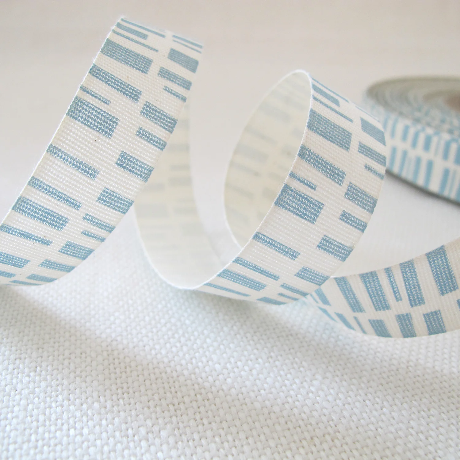 ribbon_stripe_blu_2593.jpg