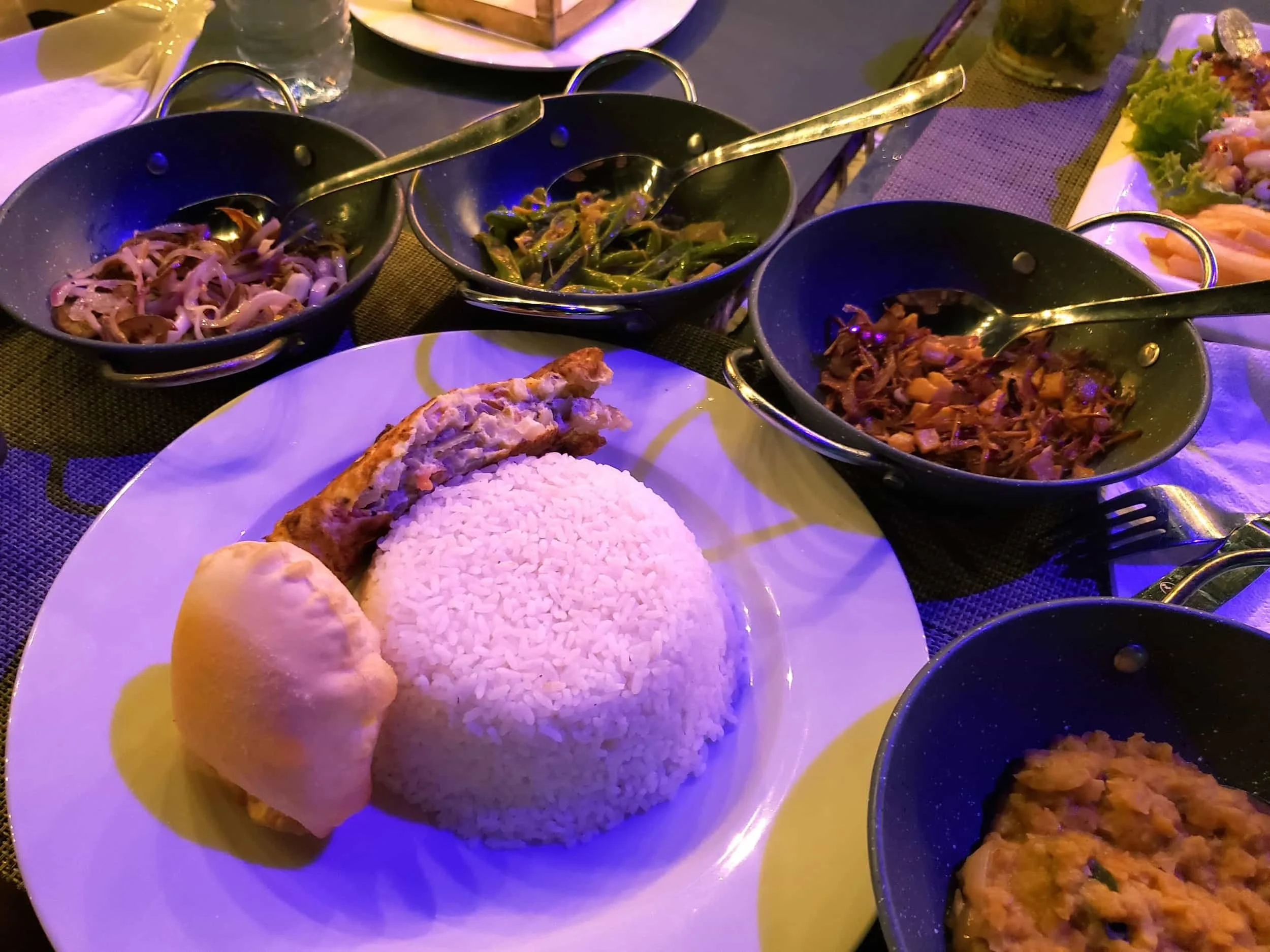 Dinner plates at Kabala Sunset Cafe