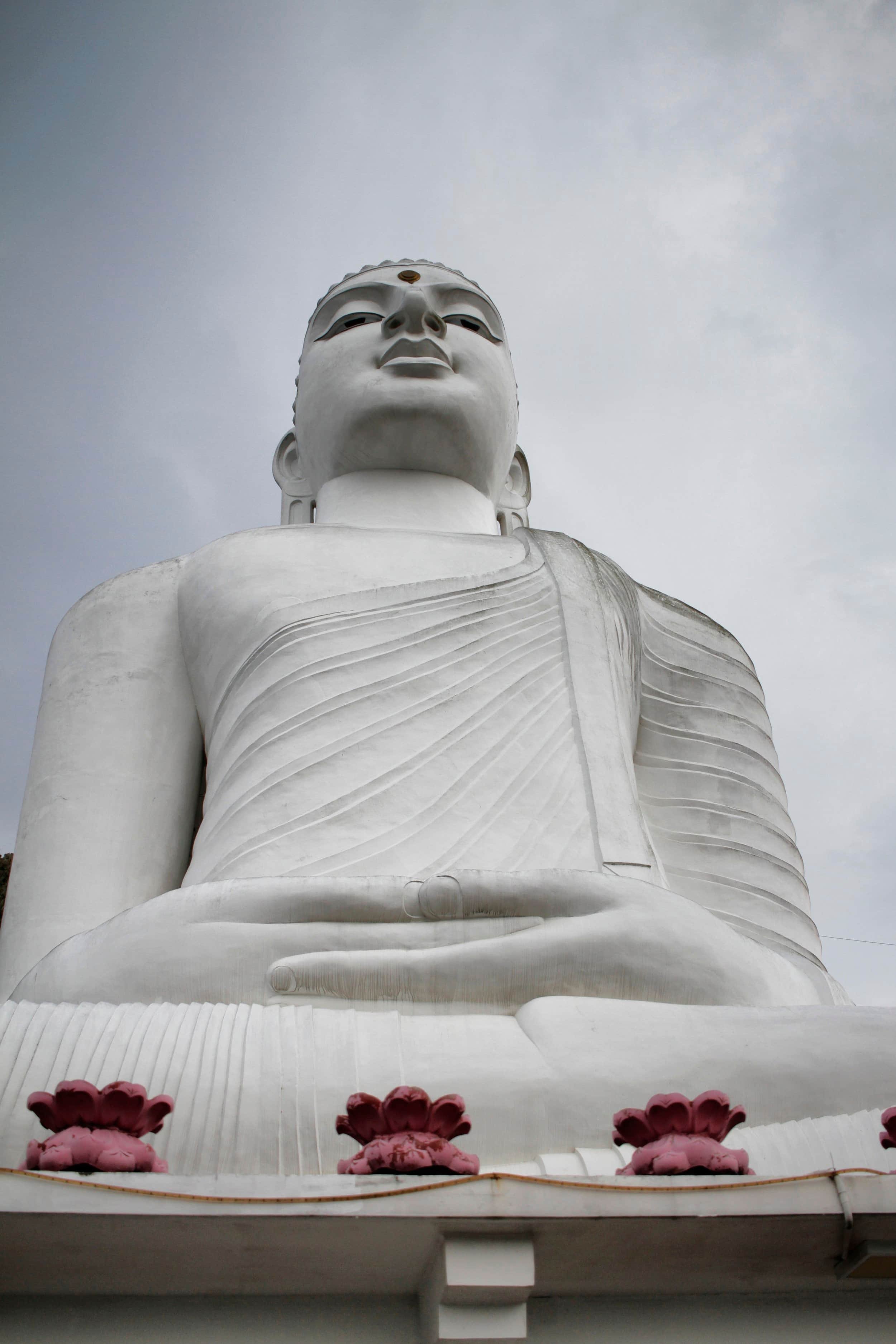 Kandy’s Giant Buddha — Bahirawakanda Vihara Buddha Statue