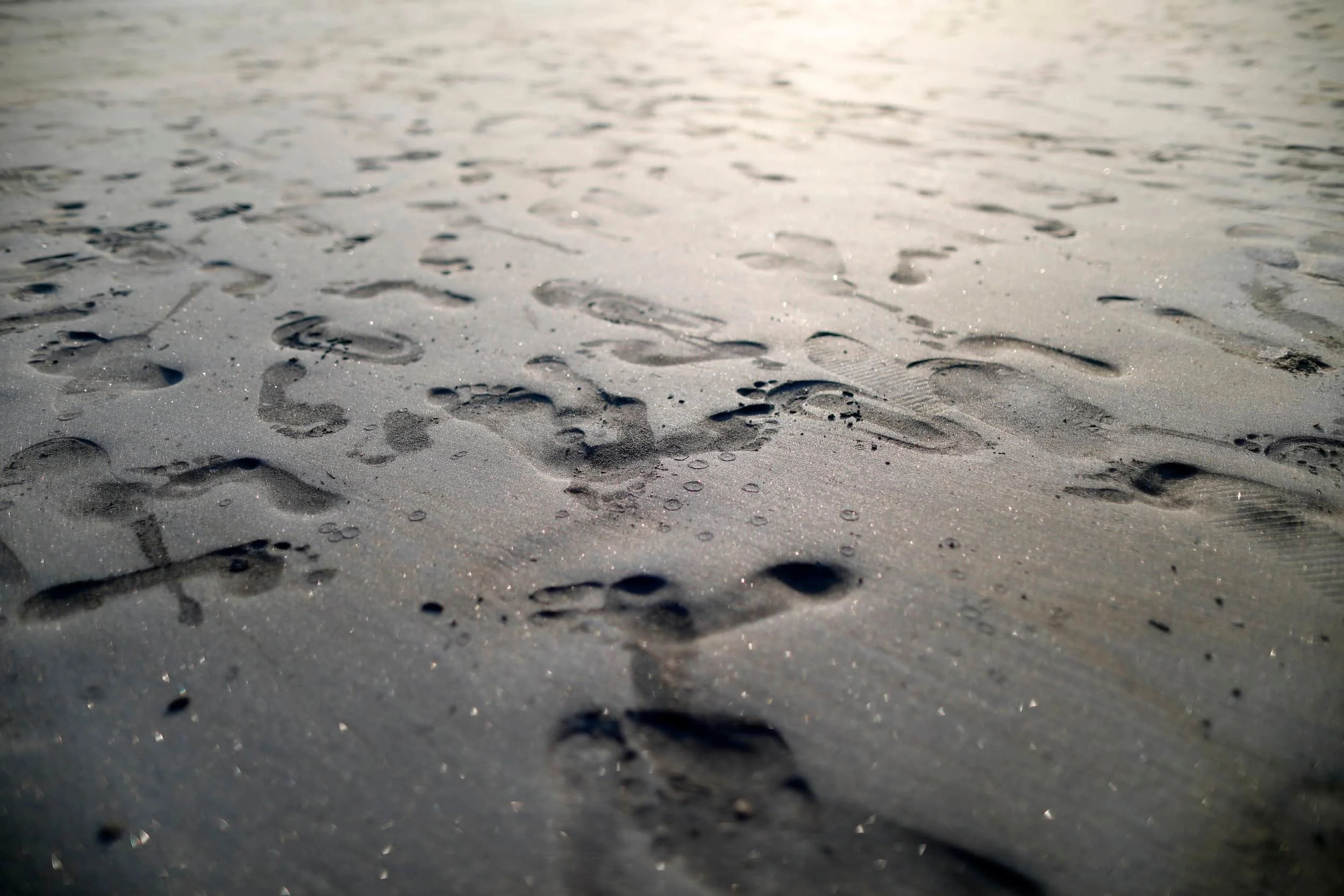 black sand beach in el salvador