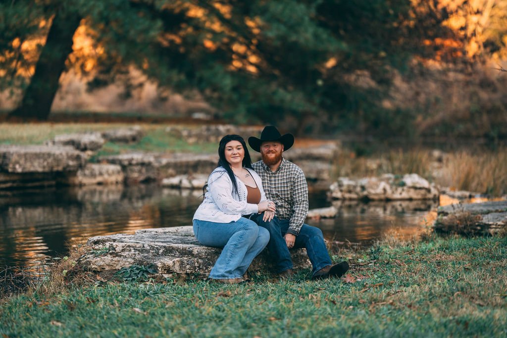 TM2024_AliviaandAustin_EngagementPortraits-20.jpg