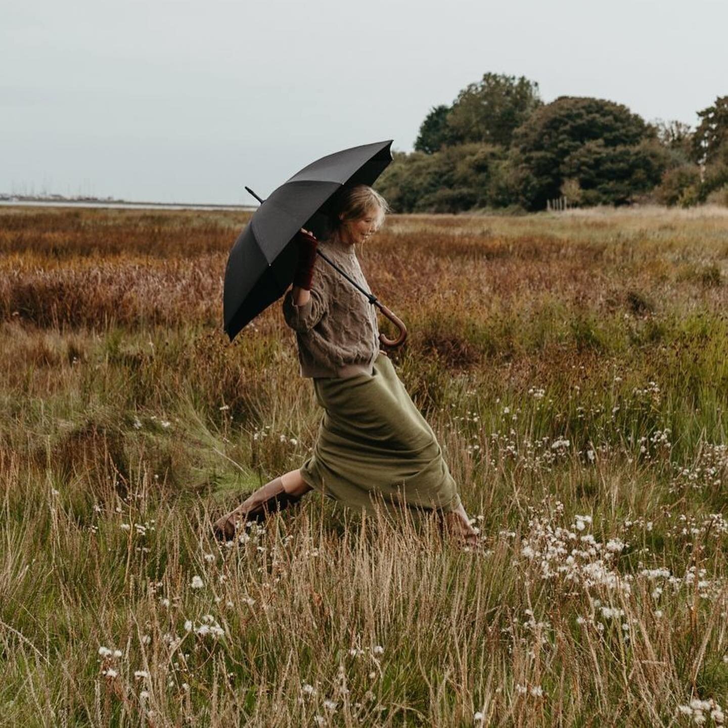 I am beyond thrilled to announce @oubasstudio as a new client. 

Kate is a pioneer in sustainable fashion, making impeccable knitwear to order, harnessing local craftsmanship and the Cumbrian palette, making the case for truly sustainable design in w
