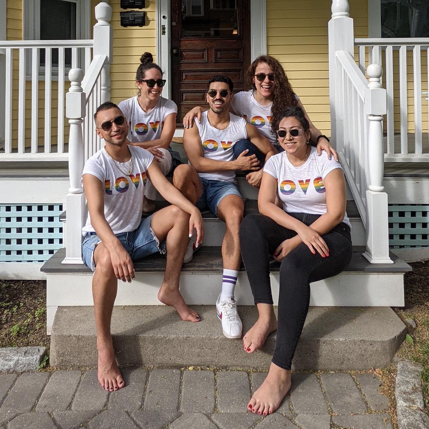 Love is love❤️🧡💛💚💙💜

@michaelstarsinc has once again partnered with @lambdalegal in support of their fight for equality! 25 % of all sales from their rainbow LOVE tee will benefit Lambda in their work &amp; advocacy efforts.