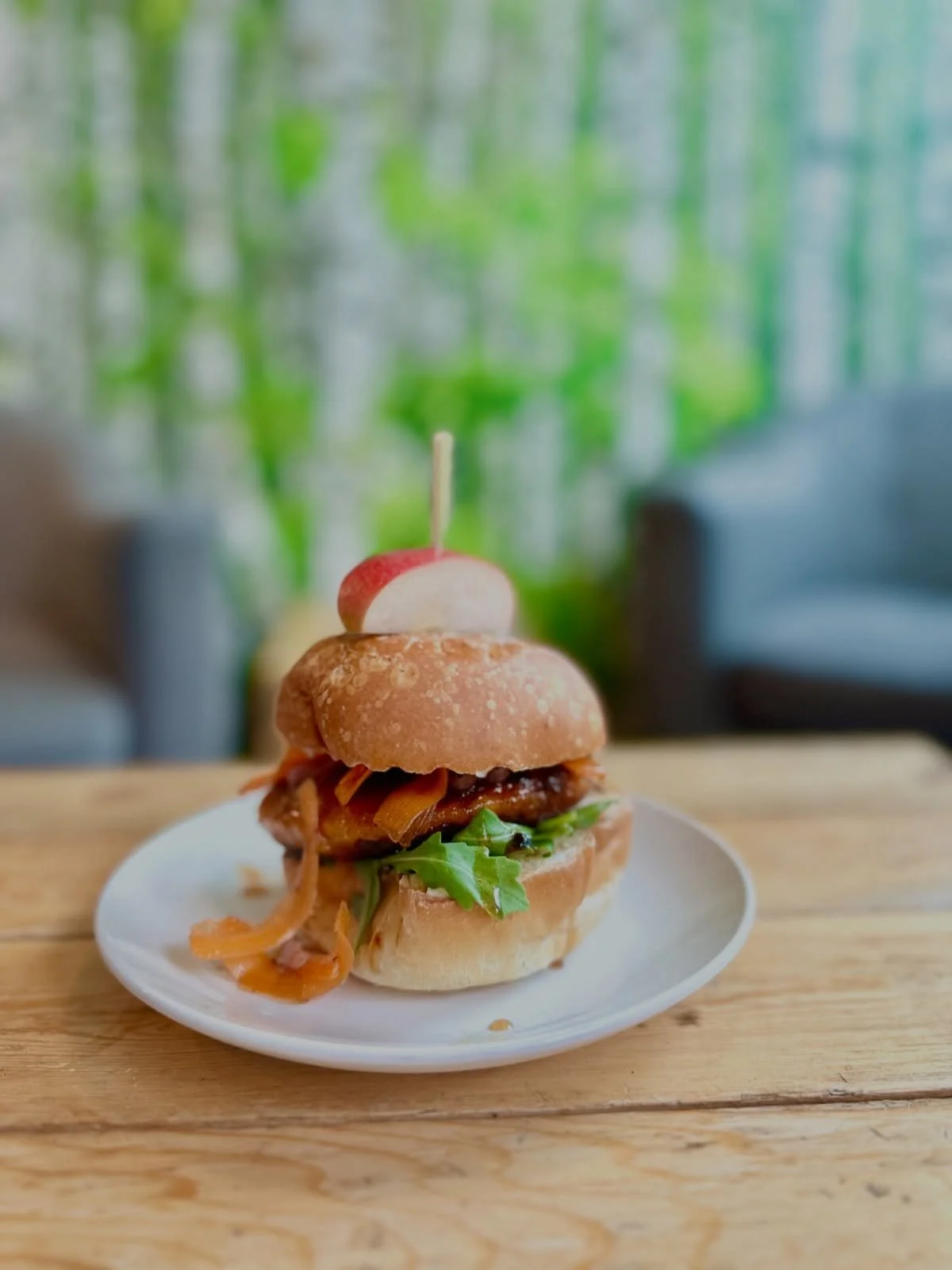 𝗕𝘂𝗿𝗴𝗲𝗿 𝗪𝗲𝗲𝗸 𝟮𝟬𝟮𝟱 𝘄𝗶𝘁𝗵 𝗖𝗮𝗯𝗶𝗻 𝗥𝗮𝗱𝗶𝗼 𝗶𝘀 𝗵𝗲𝗿𝗲!

From November 5-15 we are featuring a vegetarian burger option and for every burger sold $2 will be donated to the Yellowknife Food Bank. 

𝐘𝐀𝐌 𝐒𝐋𝐀𝐌 $𝟭𝟳- A hearty 