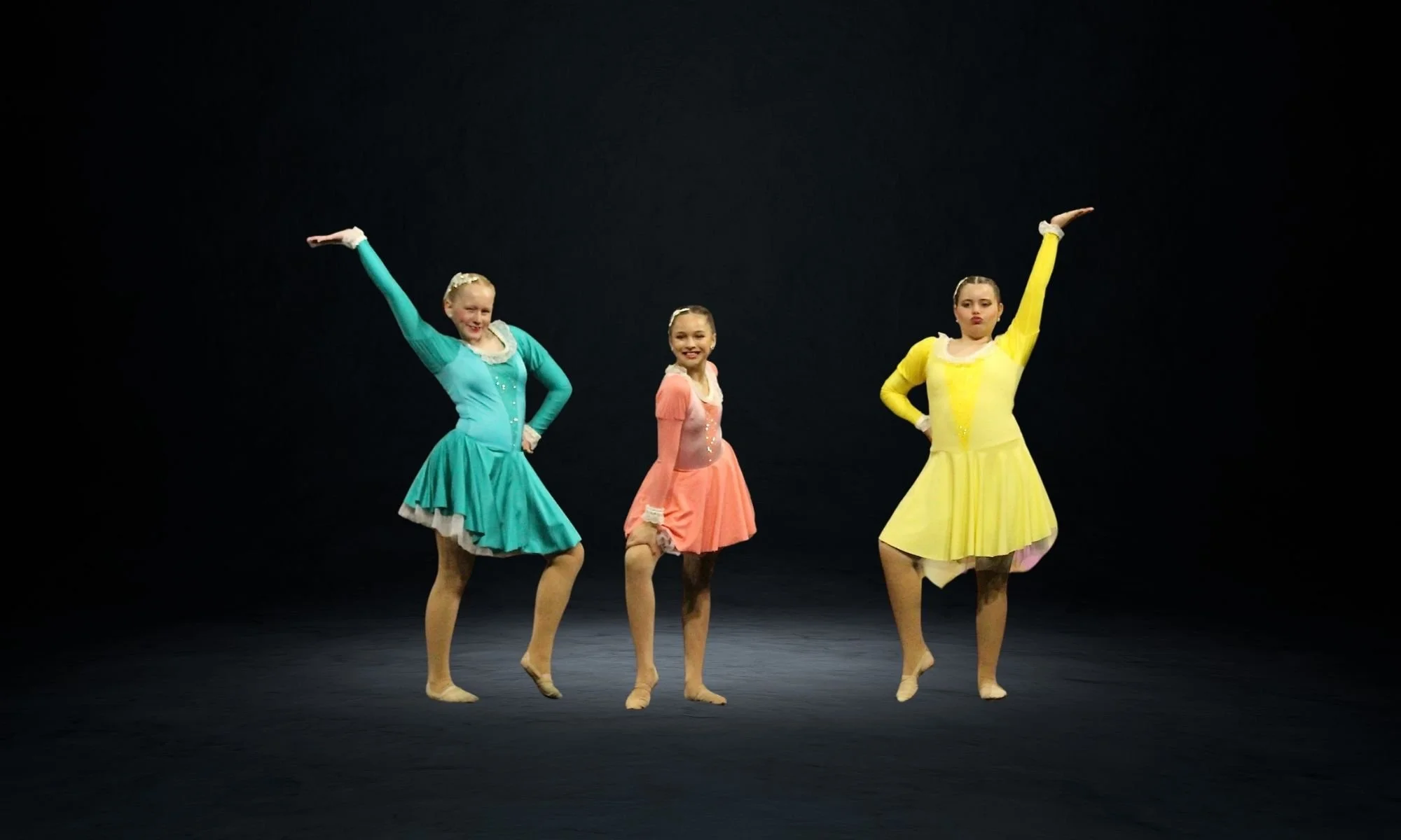 Schylar sisters (1).jpg