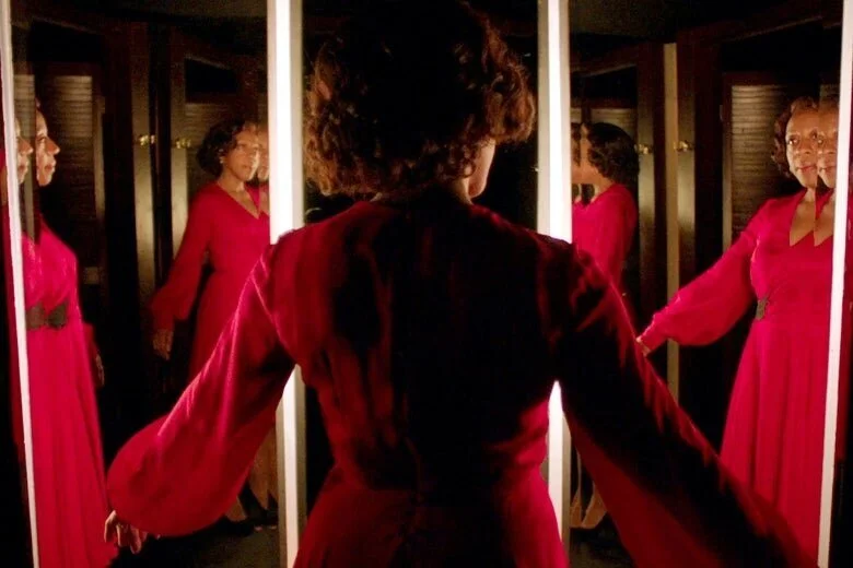 "In Fabric" (2018) Review