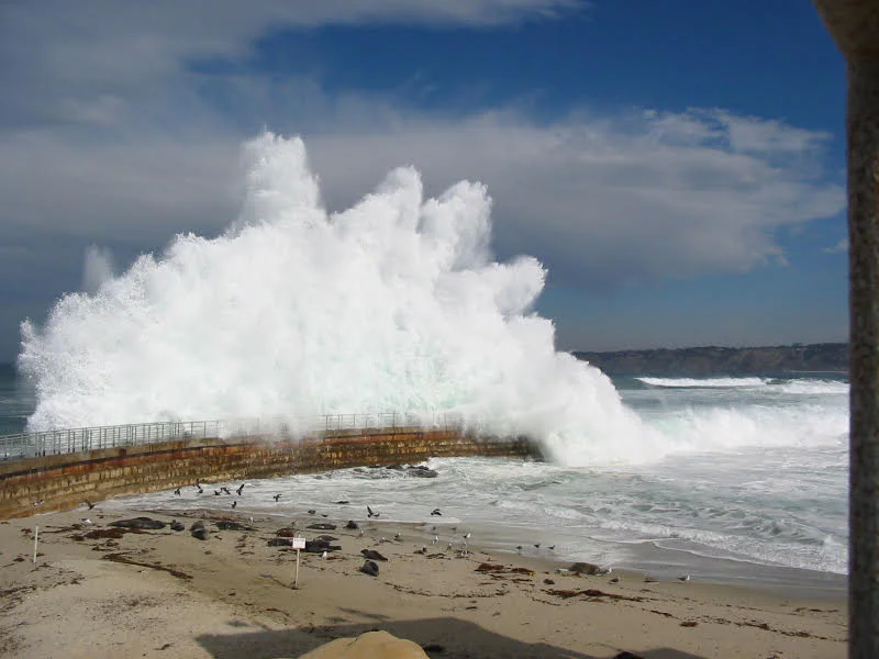 Big Wave in La Jolla.jpg