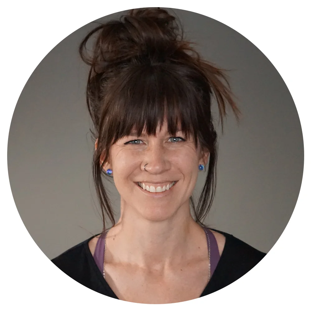 Ashley_HeadShotCircle_new.jpg