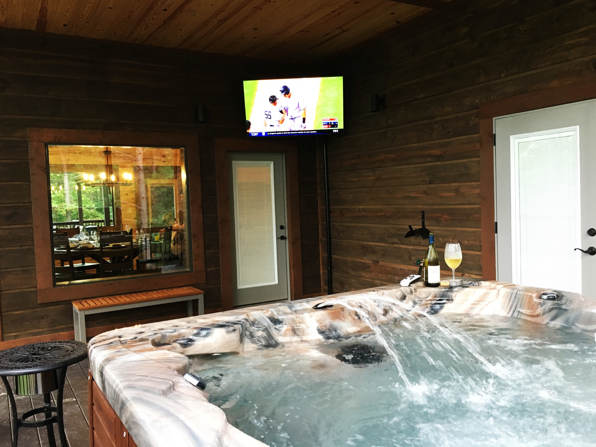 Rustic Mountain Lodge Cabin | Luxury Cabin in Broken Bow, OK