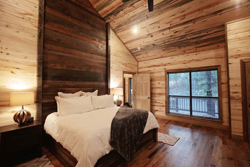 Rustic Retreat | King Bedroom Master Suite #1