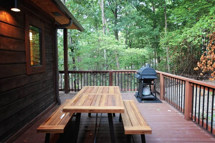 Rustic Retreat | Outdoor Dining