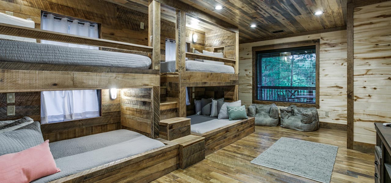 Rustic Mt Lodge | Custom Built In Bunks with USB ports