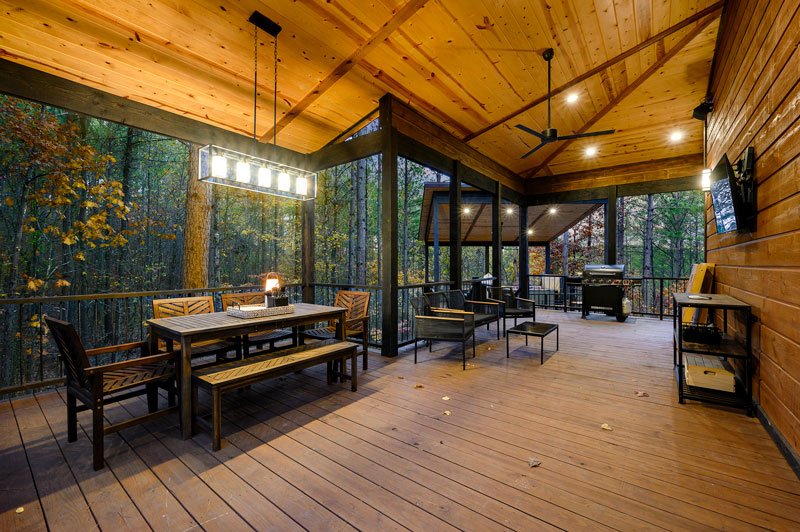 Rustic Treehouse Cabin | Outdoor Living Space