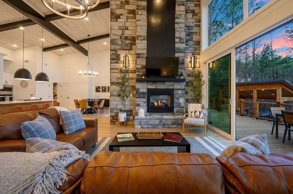 Rustic Luxury and Fireplace Solitude: A Fall City Riverfront Cabin Weekend