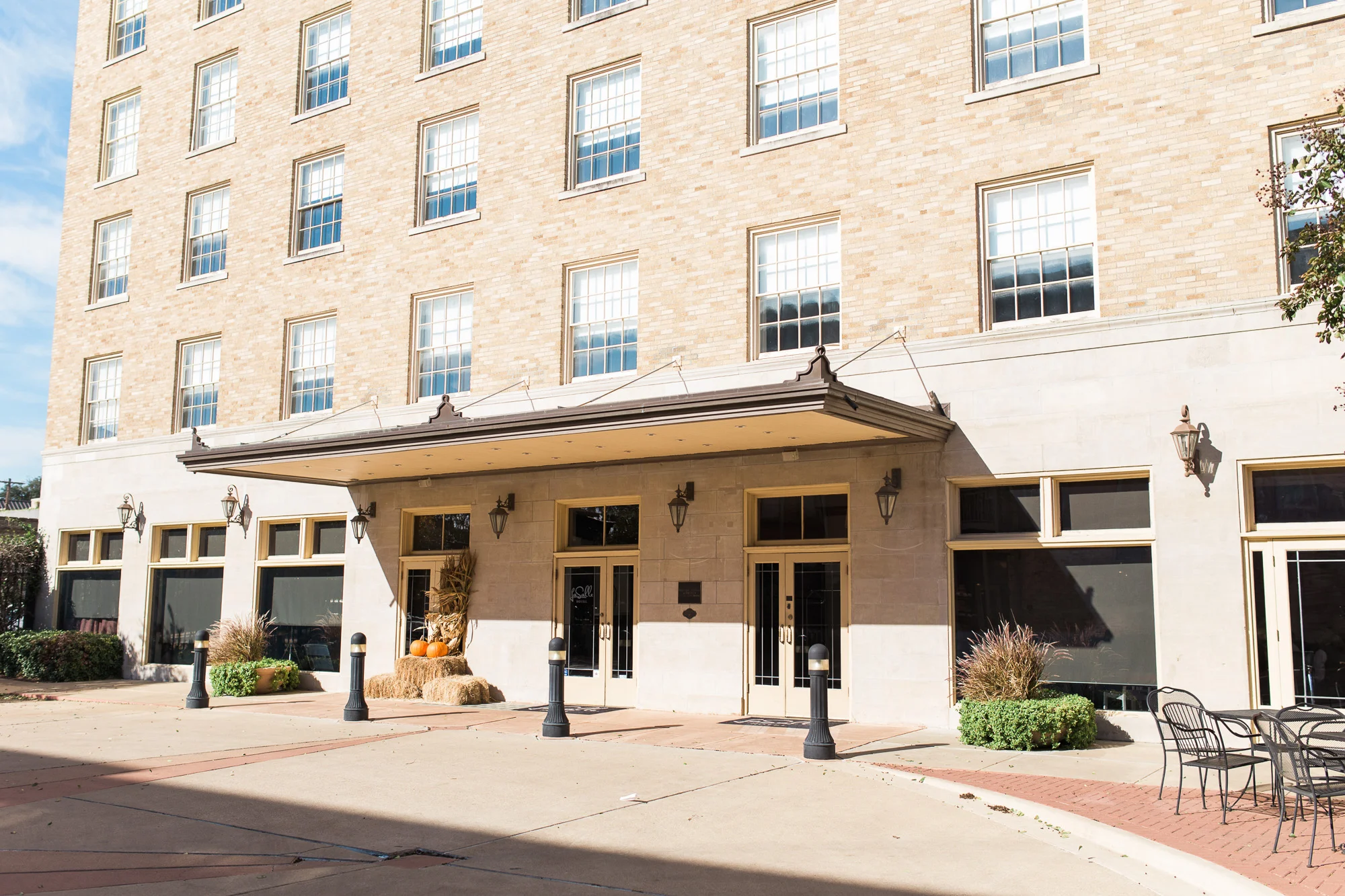44820-downtown-bryan-weddingdowntown-bryan-wedding.jpg