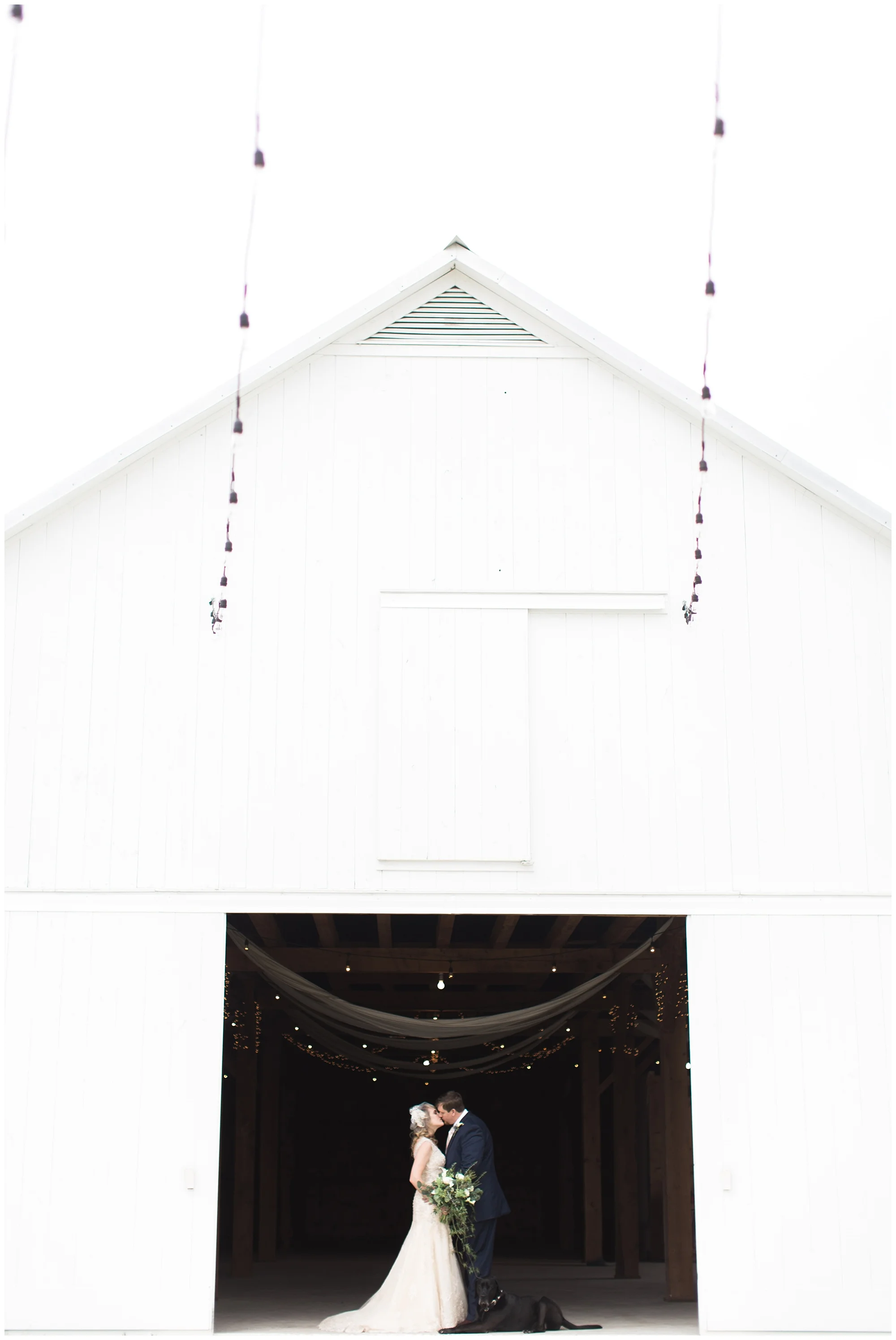 AmishBarnatEdgeWedding_0005.jpg