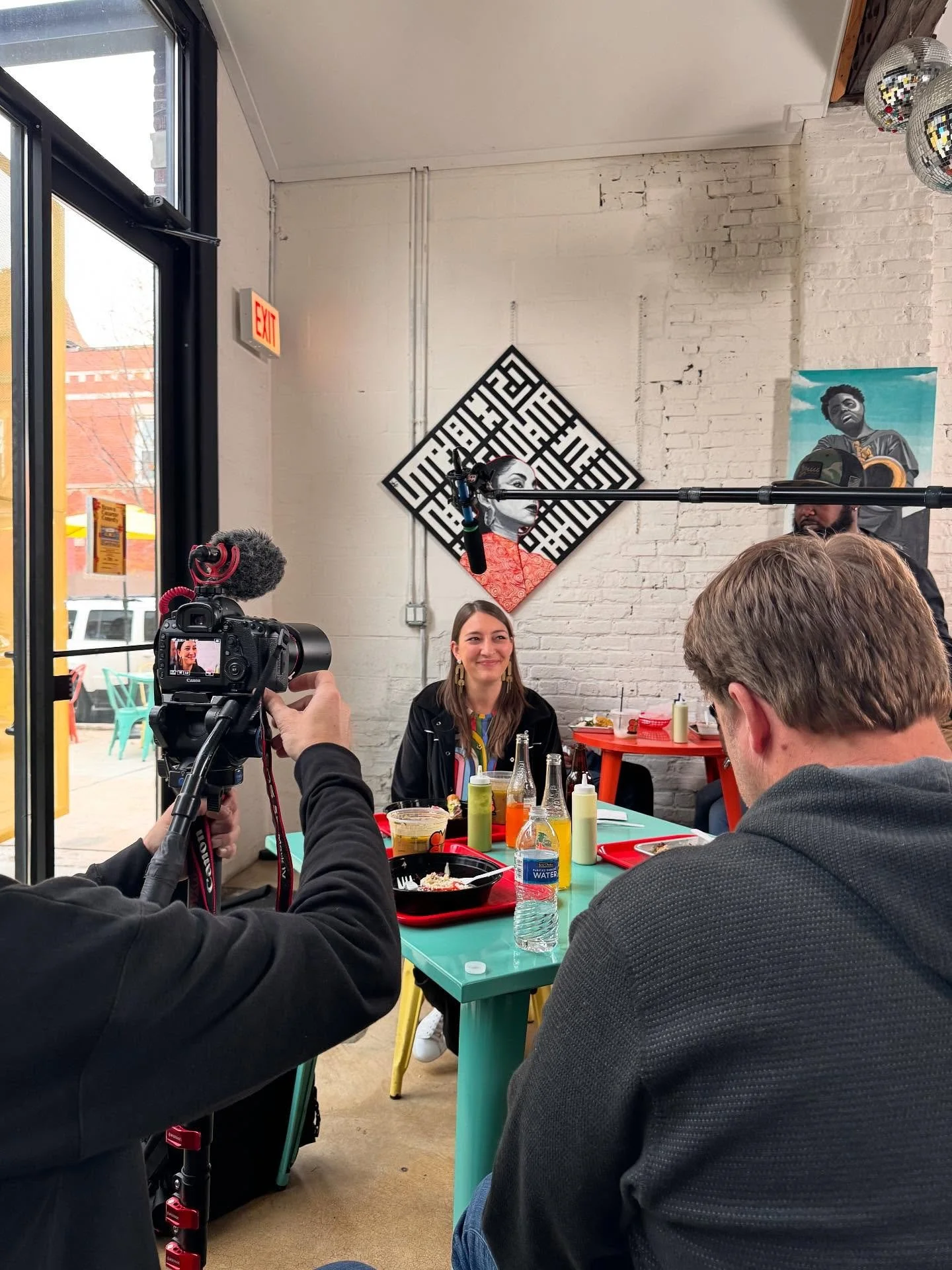 How has it been six months since I was on the one and only Diners, Drive-Ins, and Dives proclaiming my love for @omarcitos_chicago?! 

This still remains one of the highlights of my year and was such a blast to be a part of. 🥰

If you missed the epi