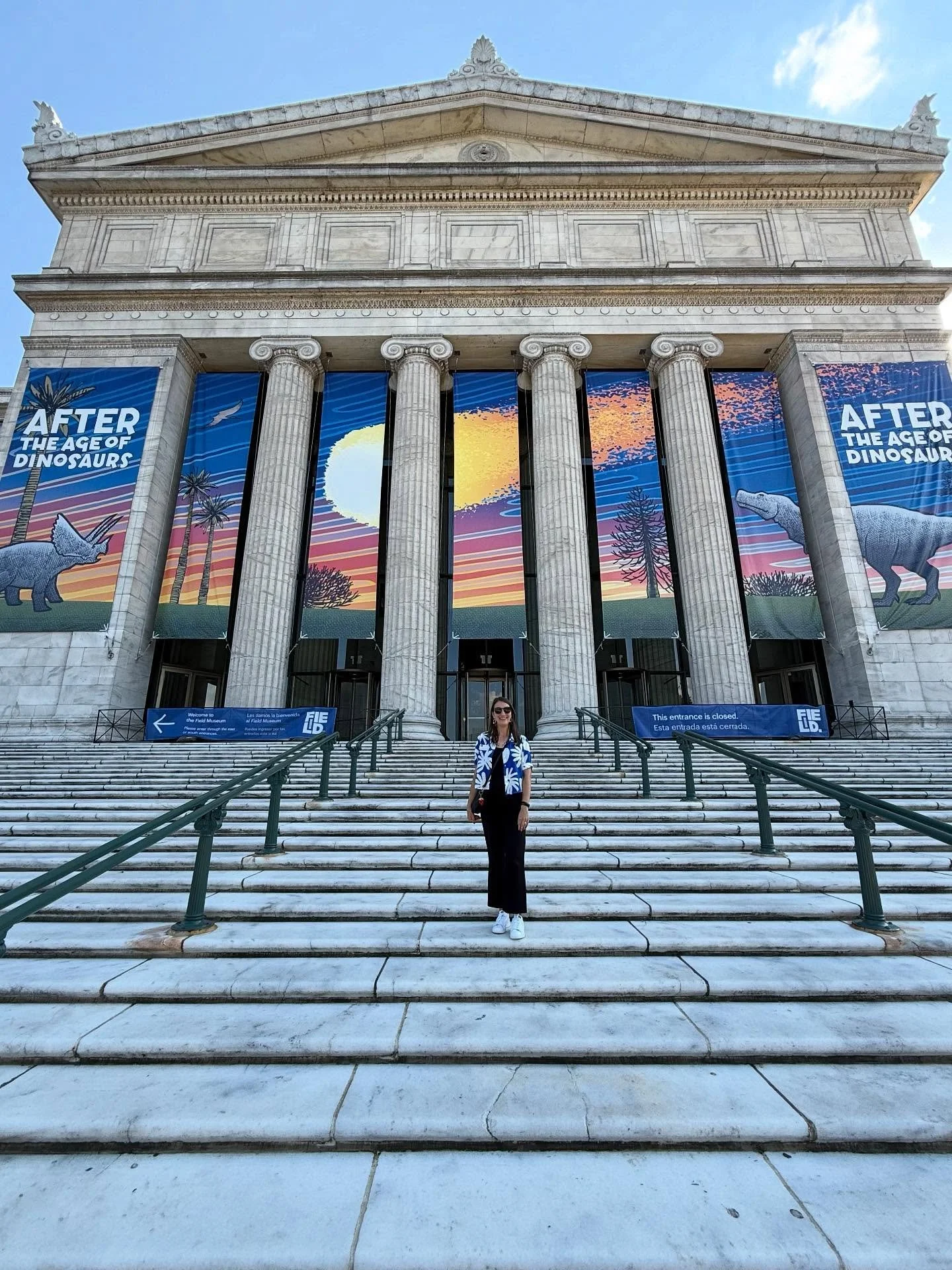 Another trip around the sun ☀️ Birthday highlights included:
🏛️ A day at the Field Museum doing research for an upcoming project, volunteering, and getting a behind-the-scenes tour (Thanks, Kelsey!)
🍹 Happy Hour with a few friends (and a handful of
