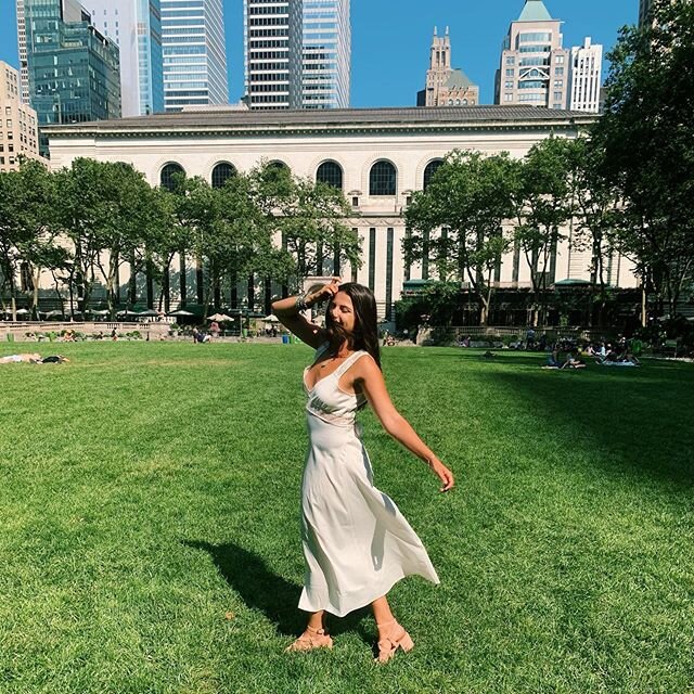 Such love for the city (and my new haircut) // wearing: @daniellebernstein (yes, I own both dresses) and hair by @eruansalon