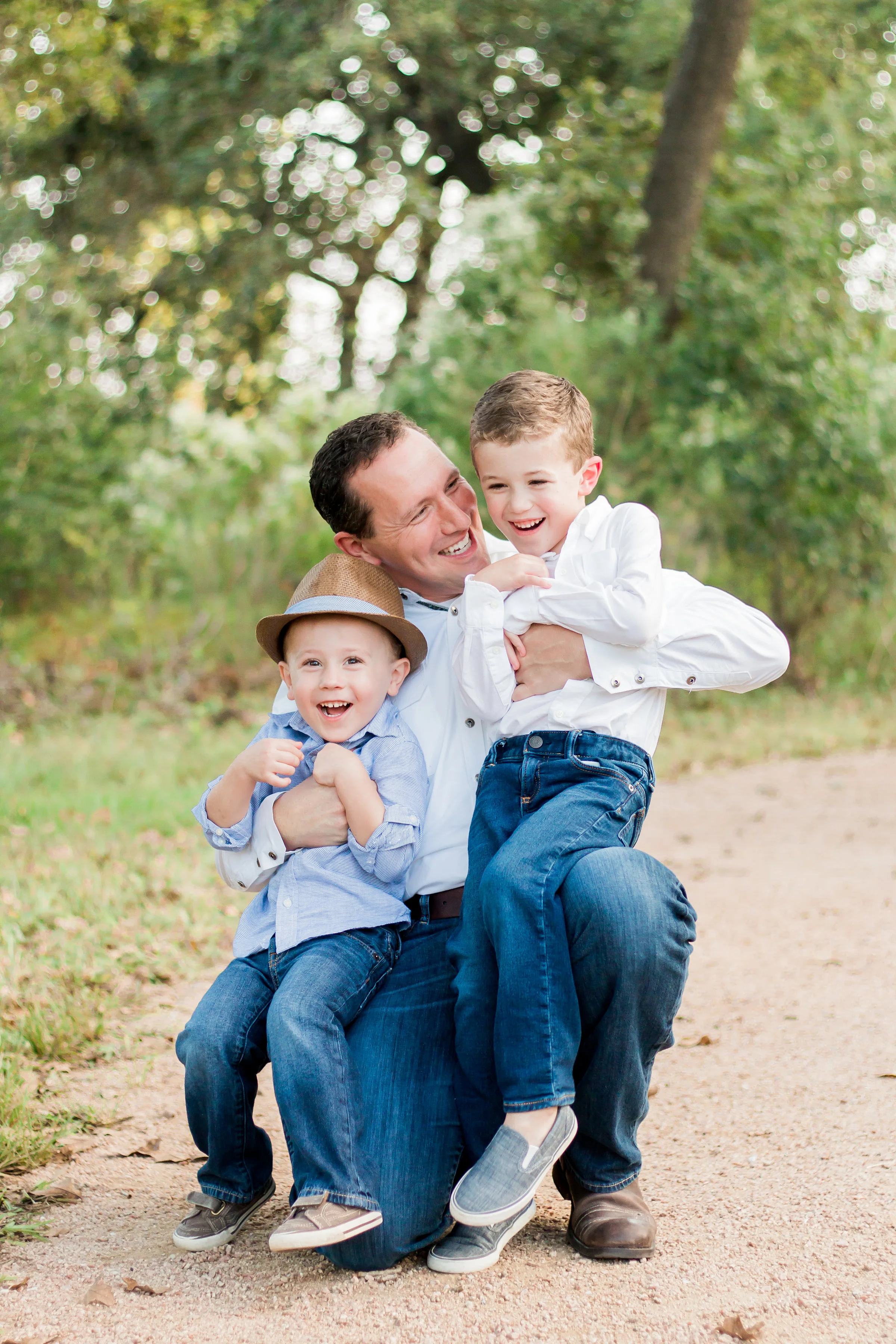 “My boyfriend and I were so happy with how our pictures turned out! She talked us through every pose and made sure we were comfortable. Leah is truly amazing at what she does, I would recommend her to anyone!” Caitlyn & Kenny