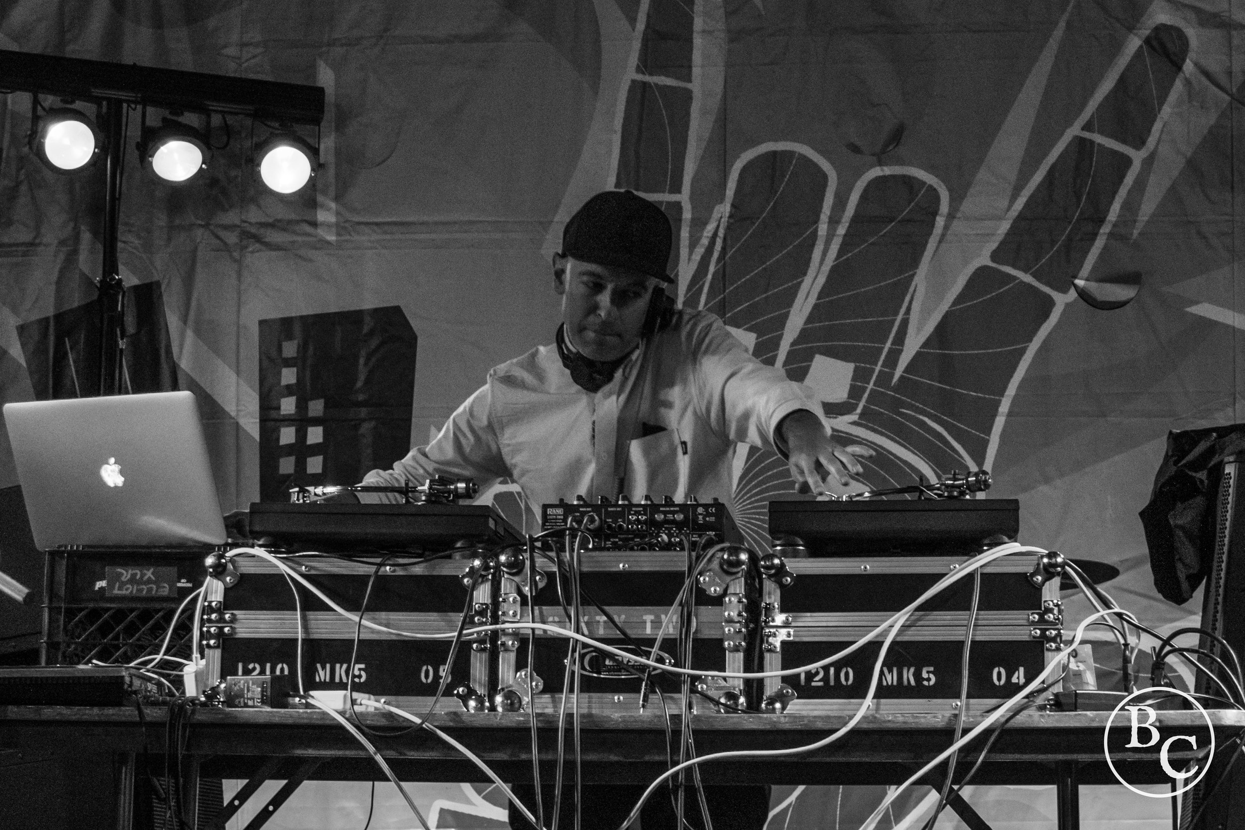 StonesThrow2.jpg