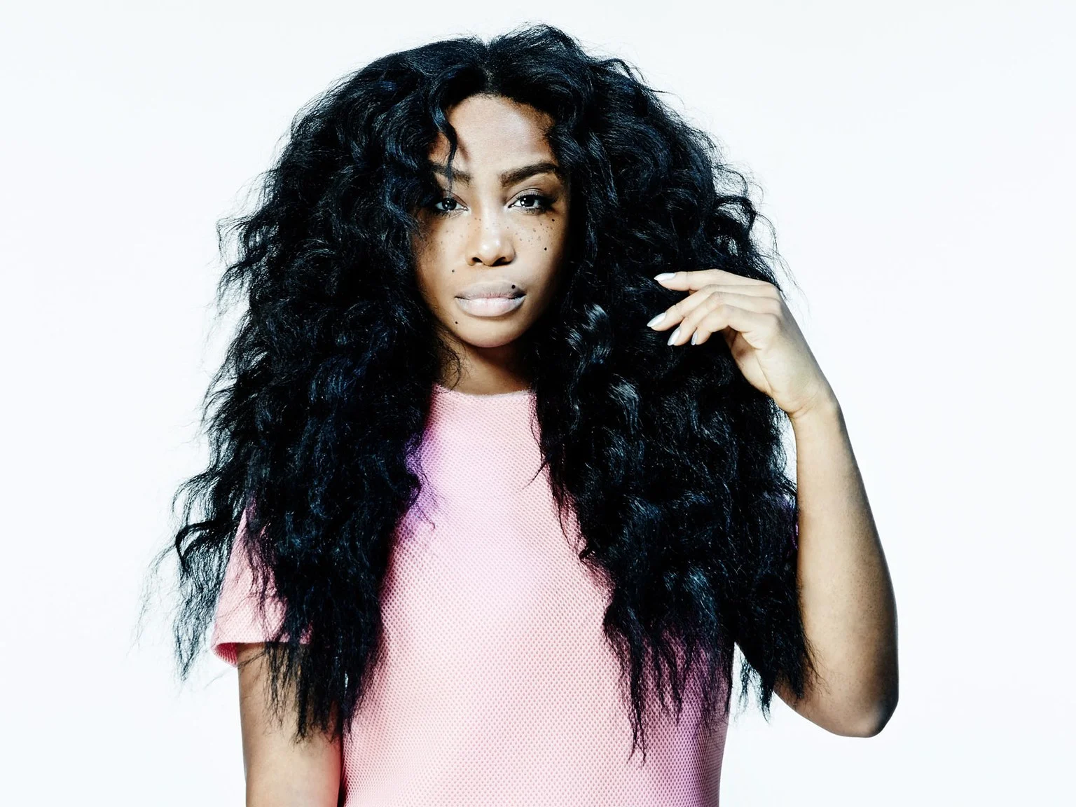 Watch SZA Perform on SNL