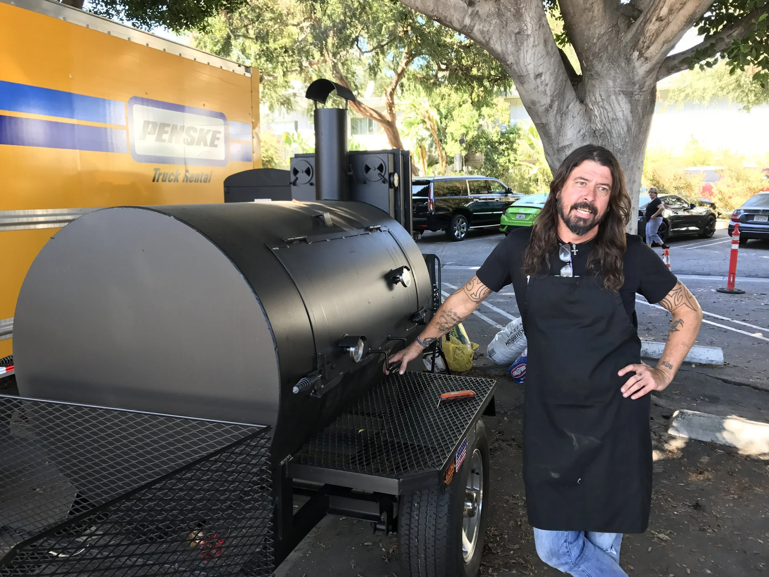 Dave Grohl Barbecues for California Fire Fighters, Launches Backbeat BBQ 