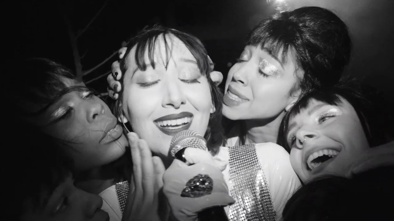 Watch a Spike Jonze-Directed Performance By Karen-O &amp; Danger Mouse On Colbert