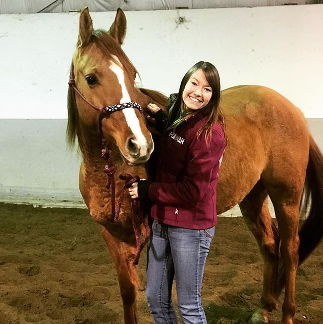 A huge congratulations to Hannah Peterson on her purchase of Singing in the Rein “Reiner”! They are perfect for each other ❤️