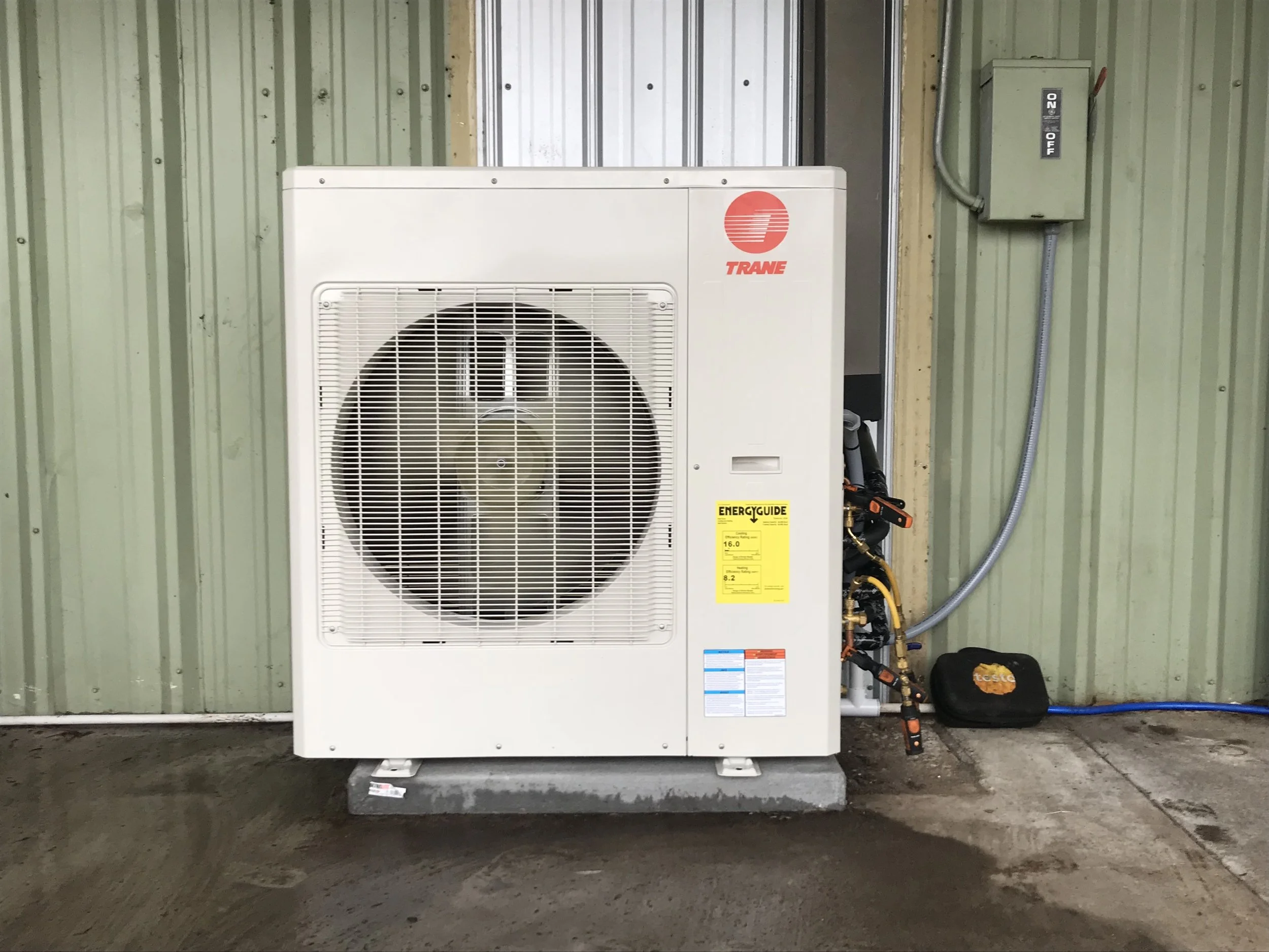 3 1/2 Ton Ductless Mini Split Unit with 3 Evaporators #before #after #beforeandafter #revairtx #ductless #revolutionair #minisplit #hvacinstallations