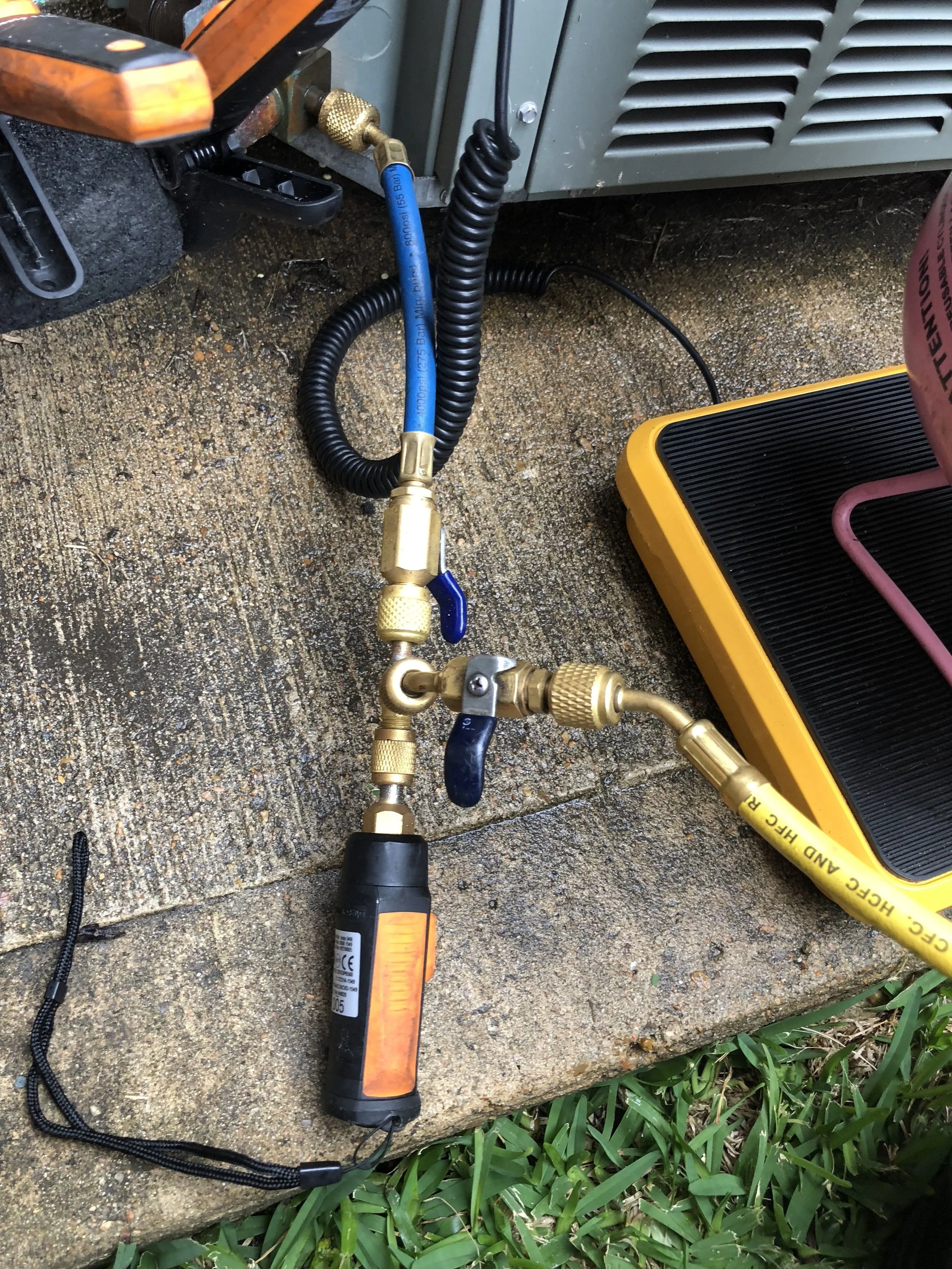 Digital Gauges & Digital Scale #revolutionair #revairtx #wedoitright #refrigerant