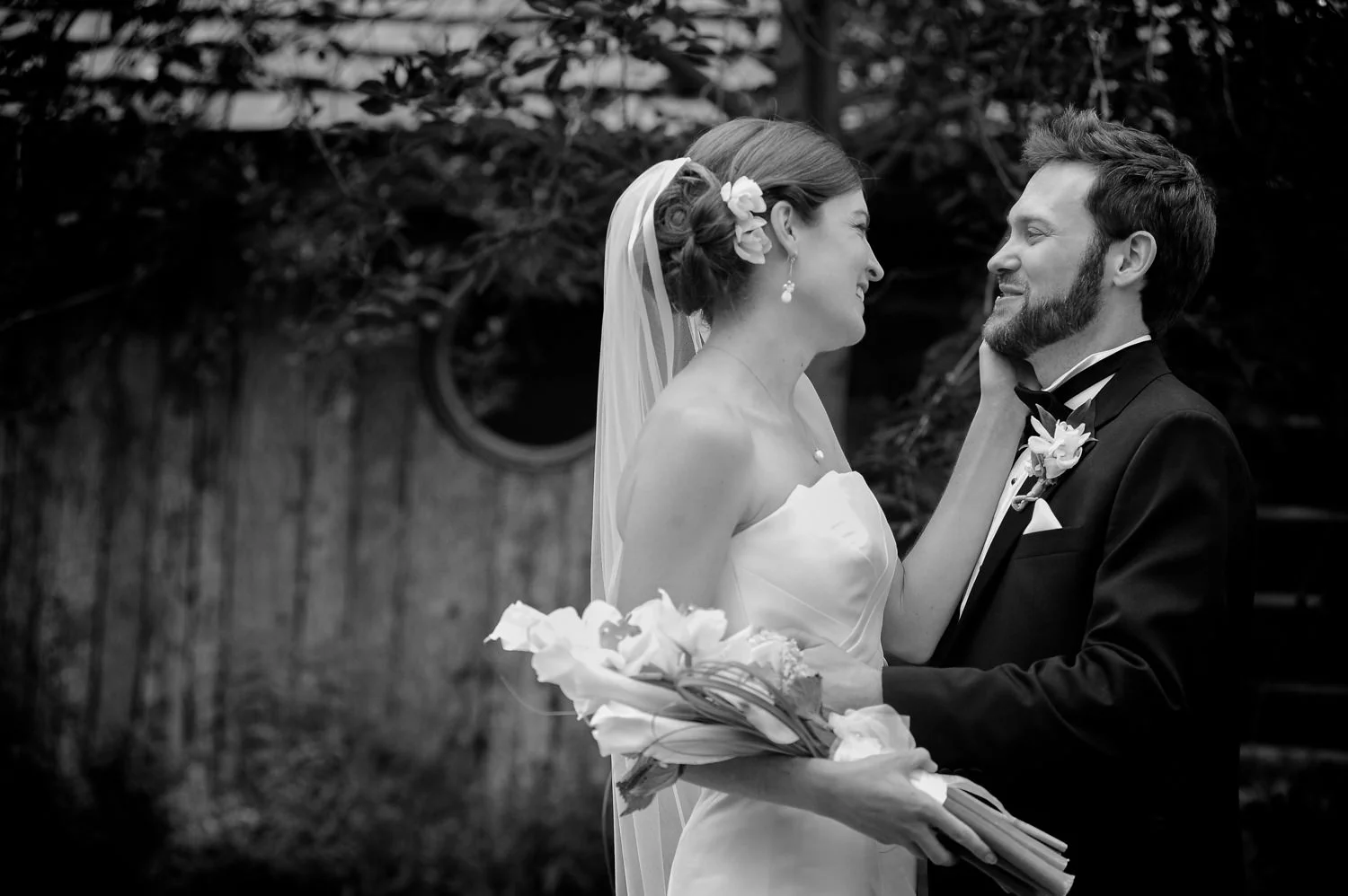 toasts-aisle-dance-kiss-026.jpg
