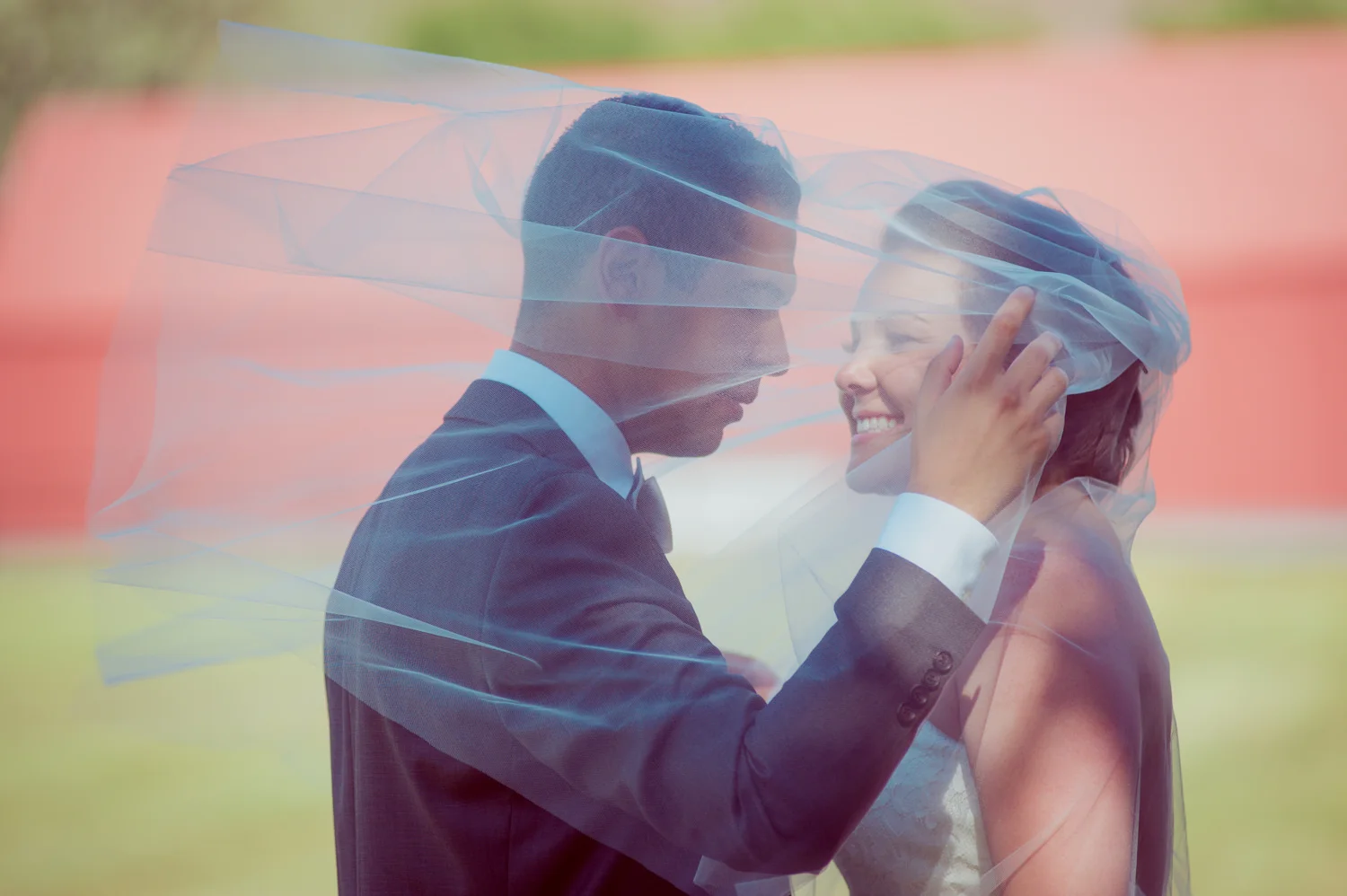 toasts-aisle-dance-kiss-030.jpg