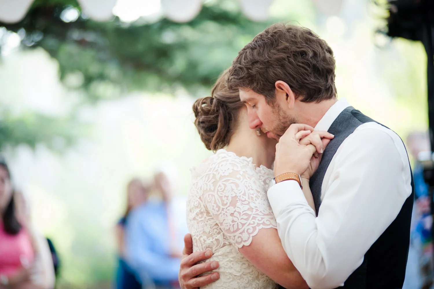firstlook-portraits-gettingready-firstdance-005.jpg
