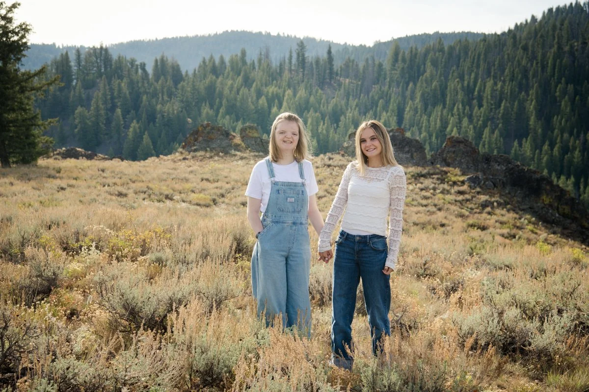 Claire & Lizzy Senior Portraits_014.jpg