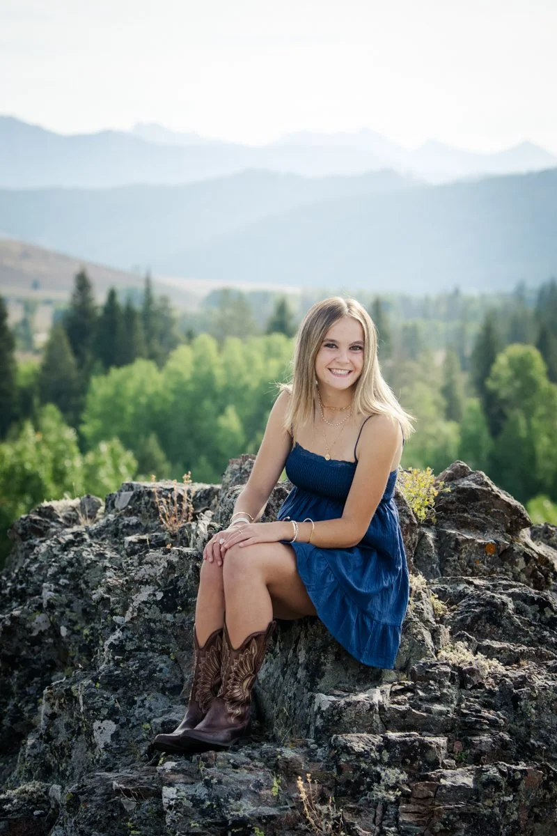 Claire & Lizzy Senior Portraits_076-2.jpg