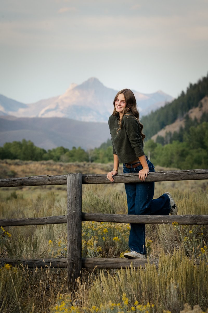 Maisie Smith Senior Portraits_125.jpg