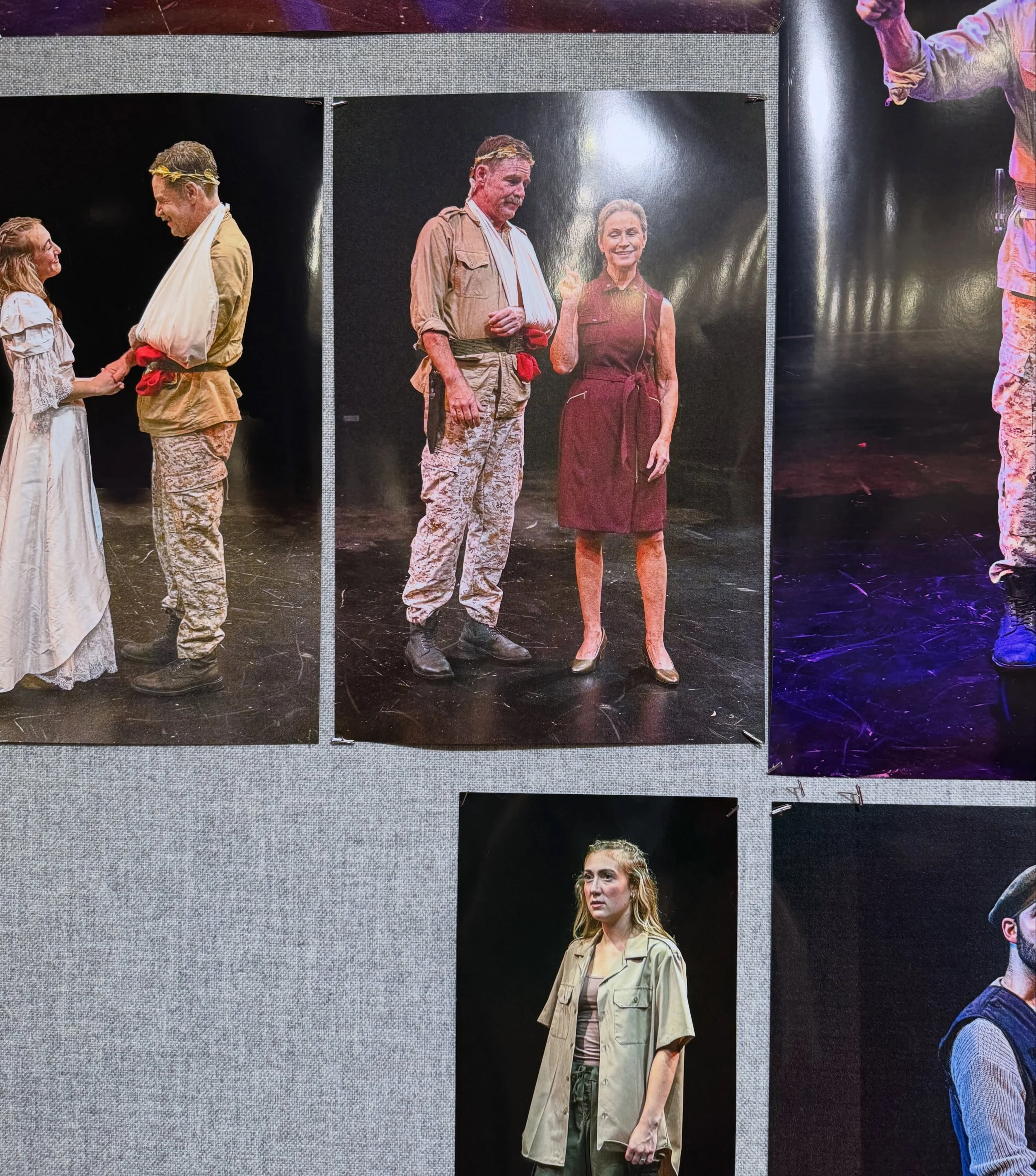 And last, but certainly not least, so very grateful to be able to #audiodescribe Coriolanus at @pashakespeare last month 🌽🪧🪖

Such an incredible show and a first for me to describe extreme Shakespeare 🤘🏻

Image: Stills from the production on a f