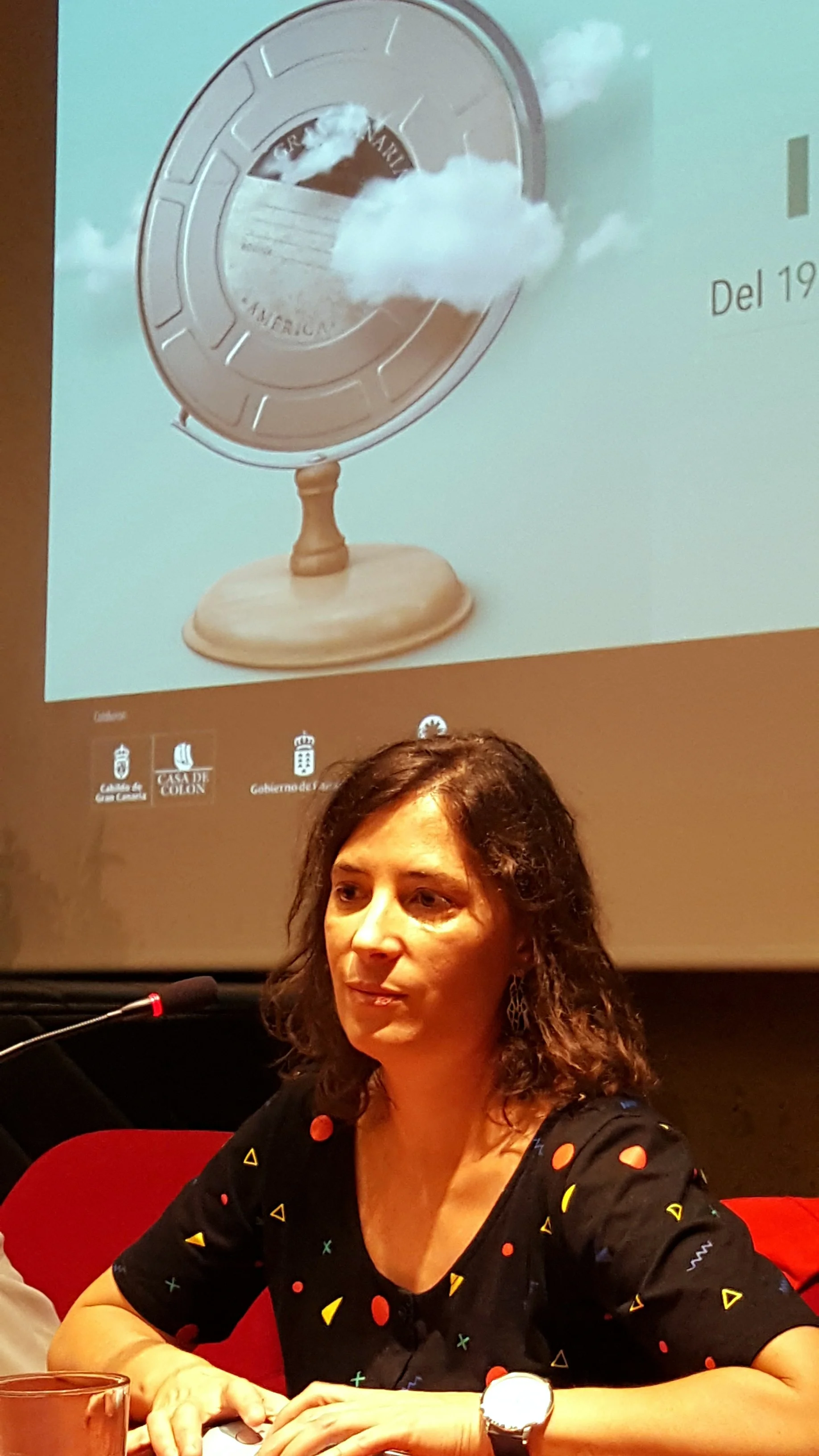 La cineasta Milagros Mumenthaler en un momento de la rueda de prensa.
