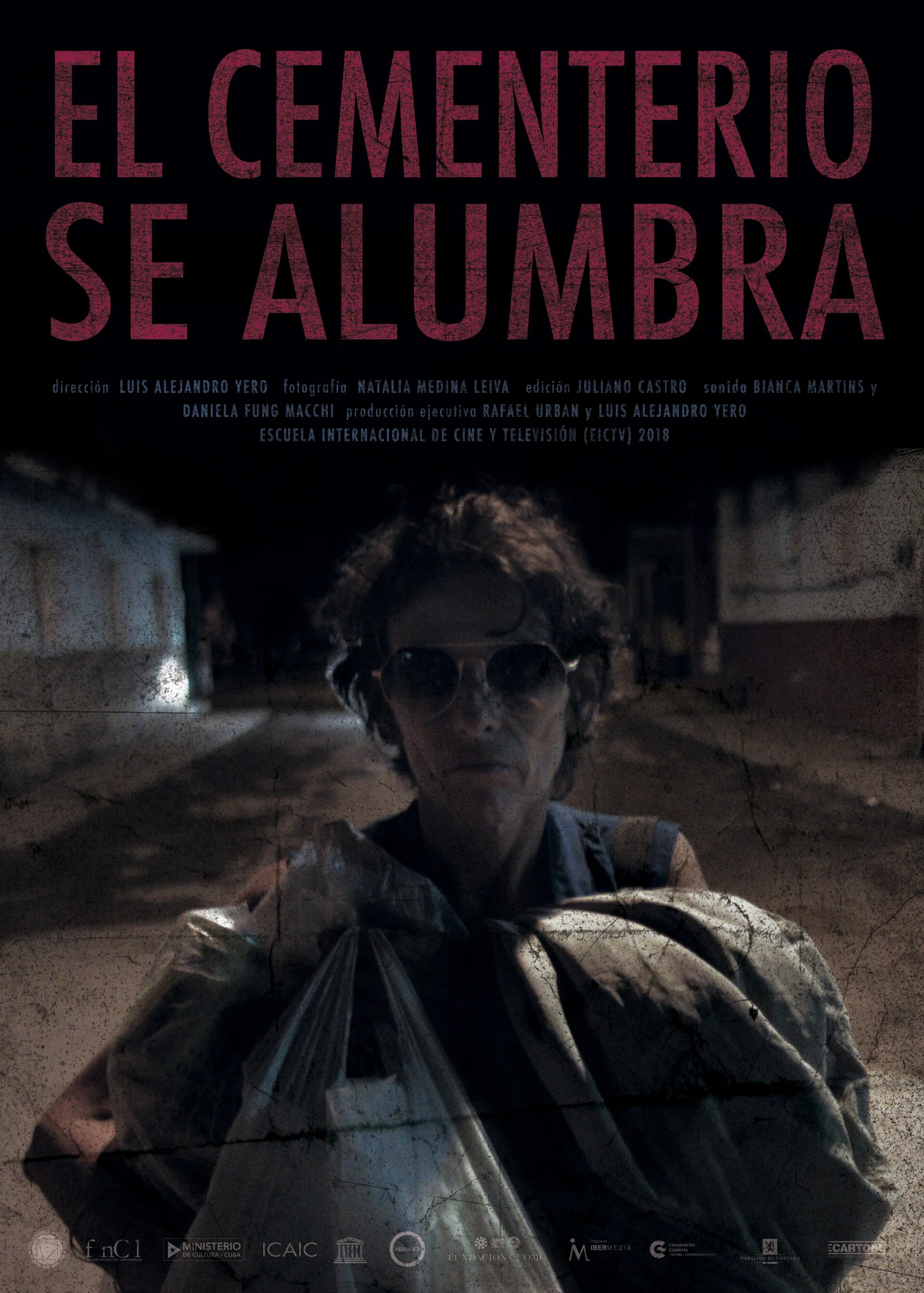 El cementerio se alumbra cartel.jpg