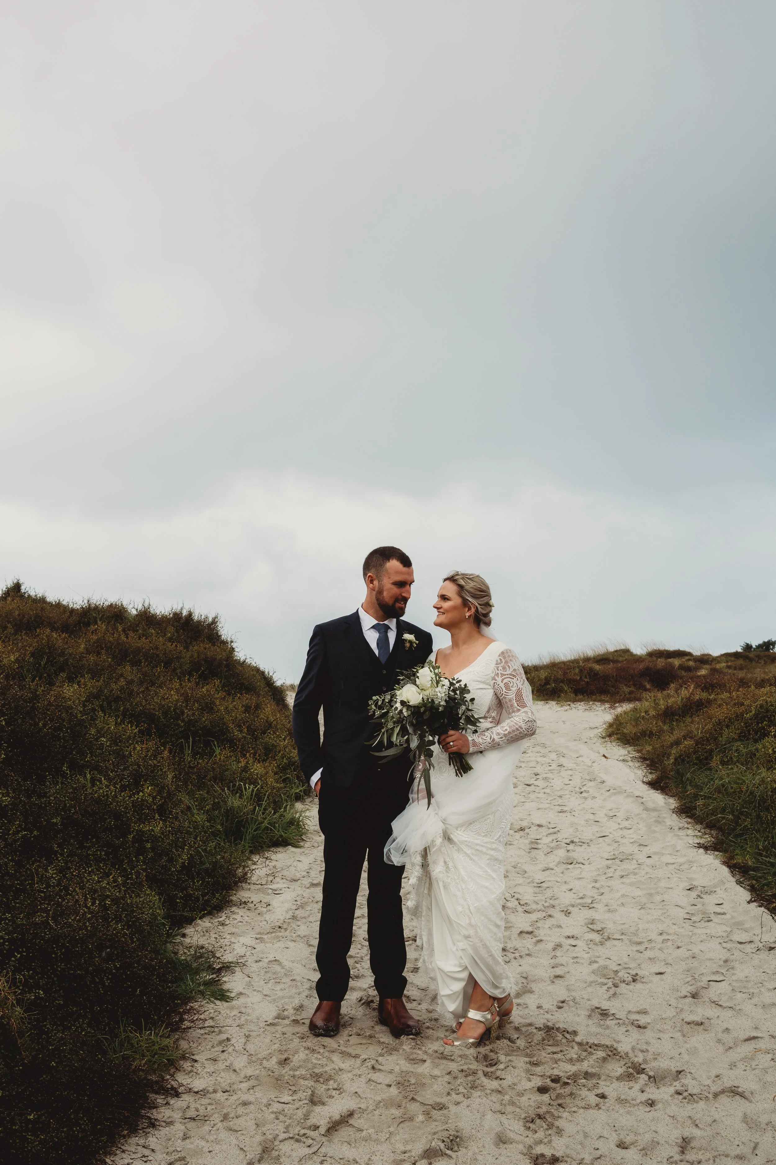 Matakana nuptials with Omaha bridal party photos