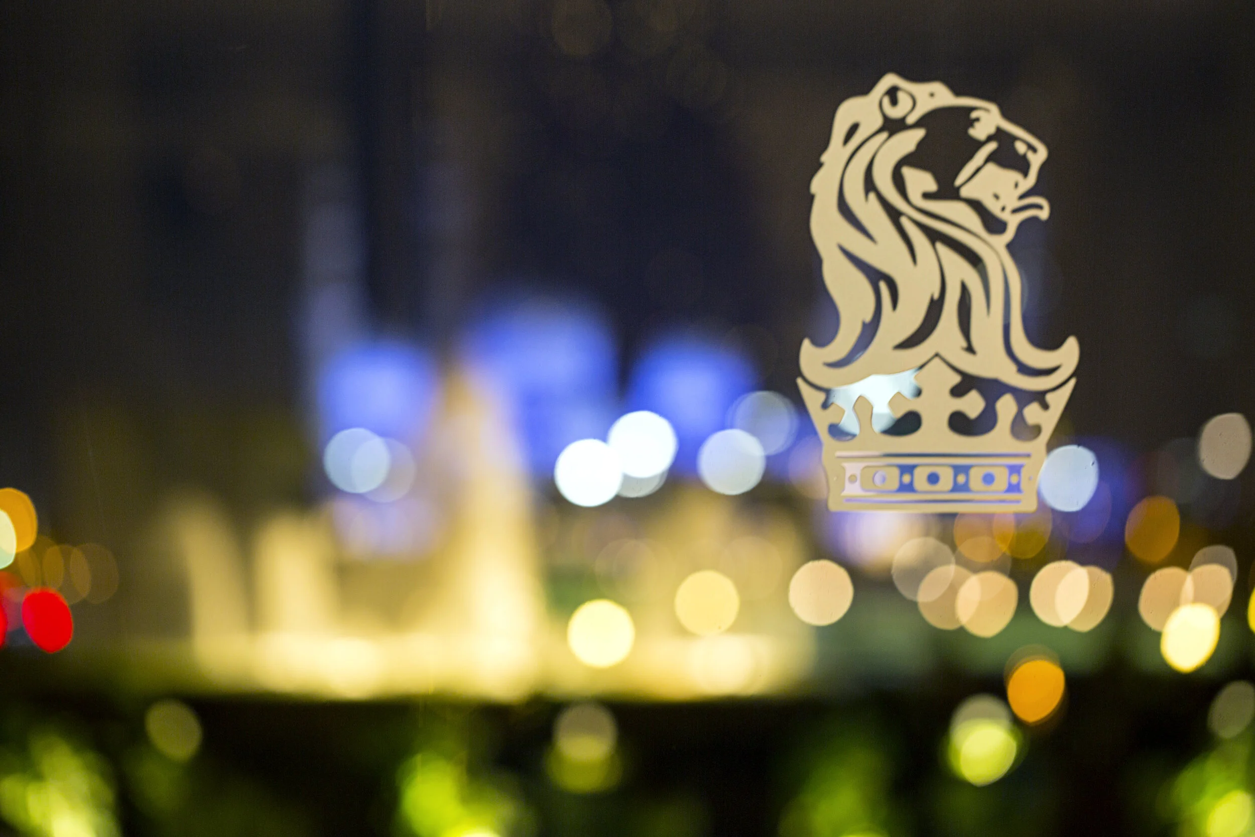 ritzcarlton-lion.jpg