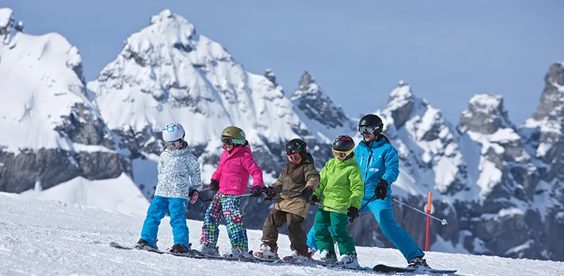 kidsskiing.jpg