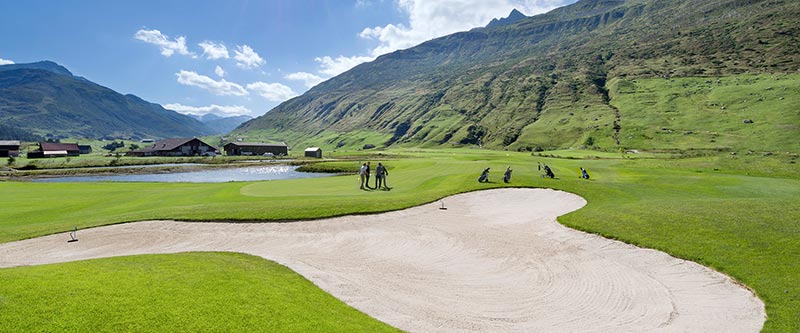 The-Chedi-Andermatt-SPECIAL_Tee-Off-in-Style-01.jpg