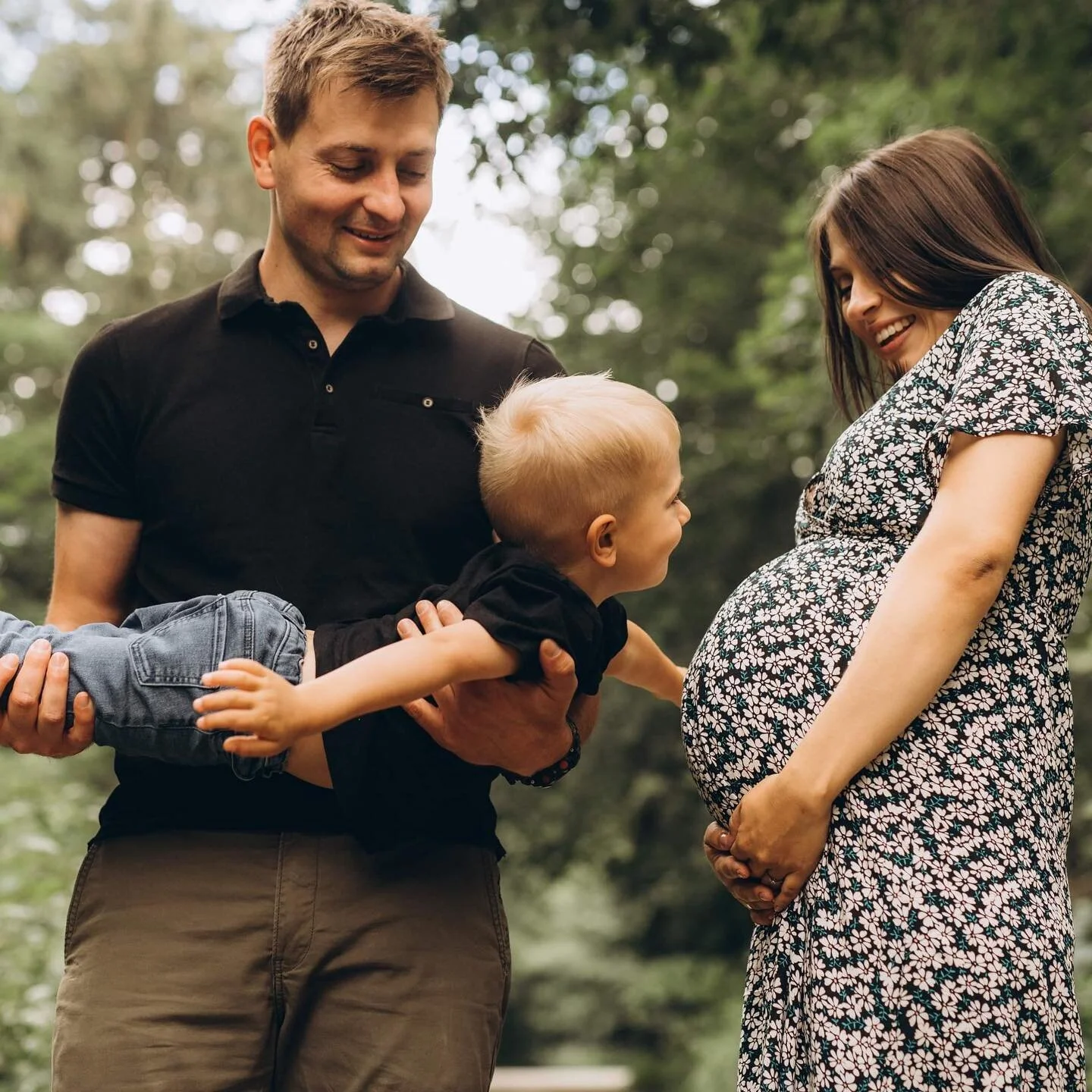 little-big-brother 🐻
.
.
#sesjarodzinna #naturalnasesjarodzinna #rodzinatosiła #babybump #rodzinka2plus2 #surrealistycznafotografia #jestemwciazy #sesjaciazowa