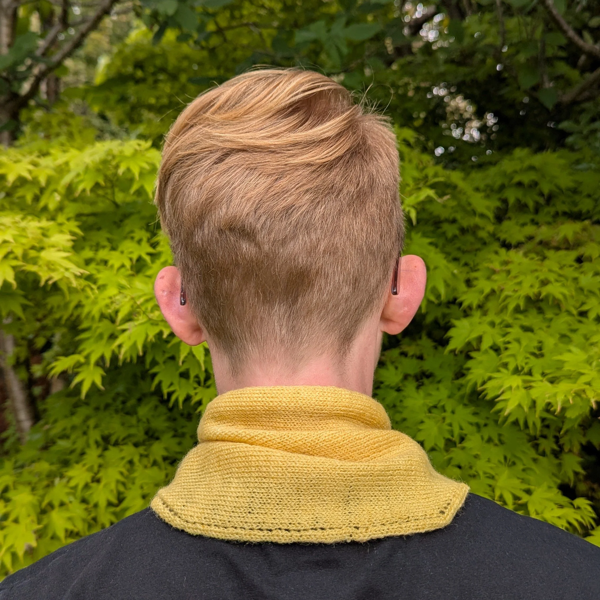 Ria Burns Knitwear Naturally Dyed Neckerchief Chamomile 4c.jpg