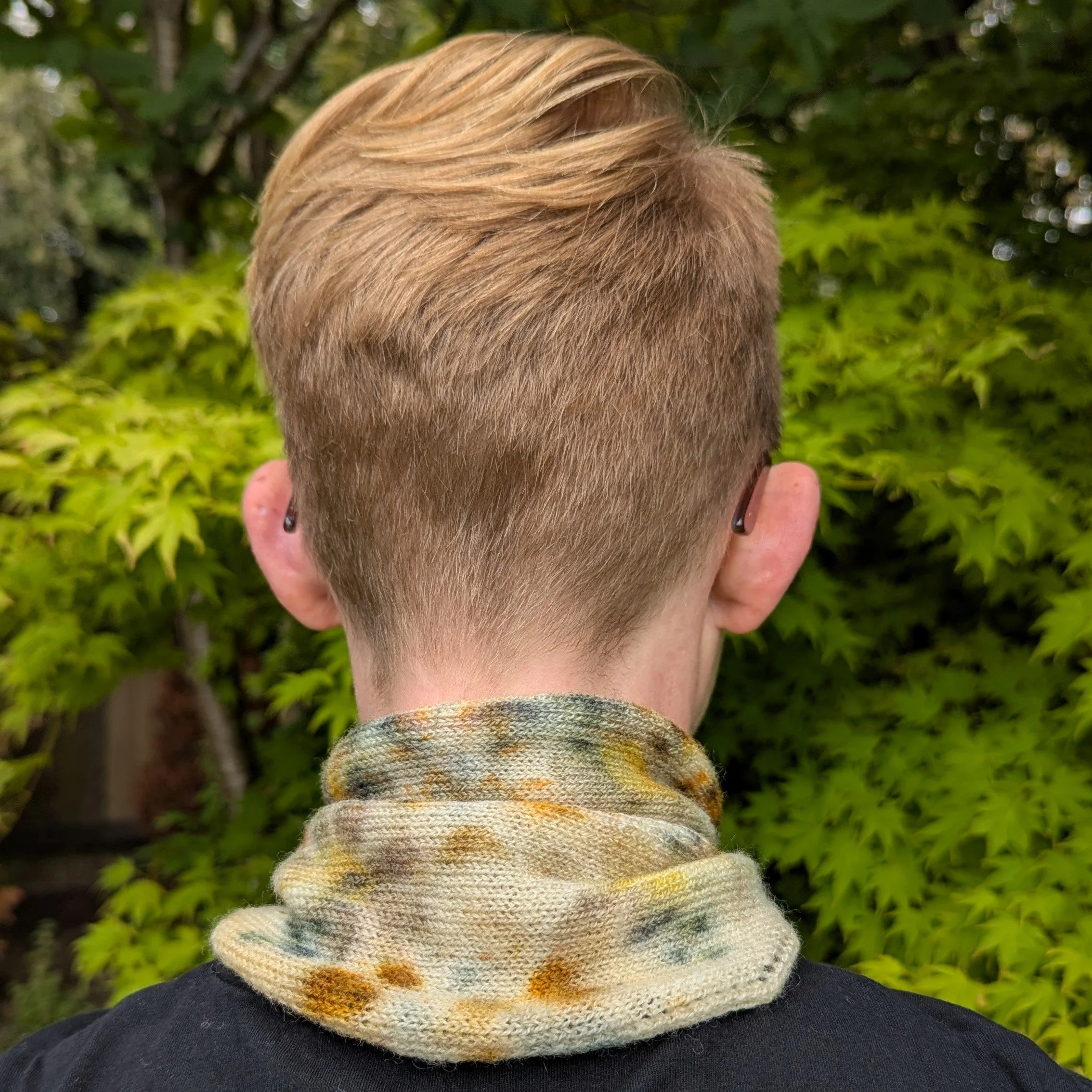Ria Burns Knitwear Naturally Dyed Neckerchief Bundle Dye Warm 4.jpg