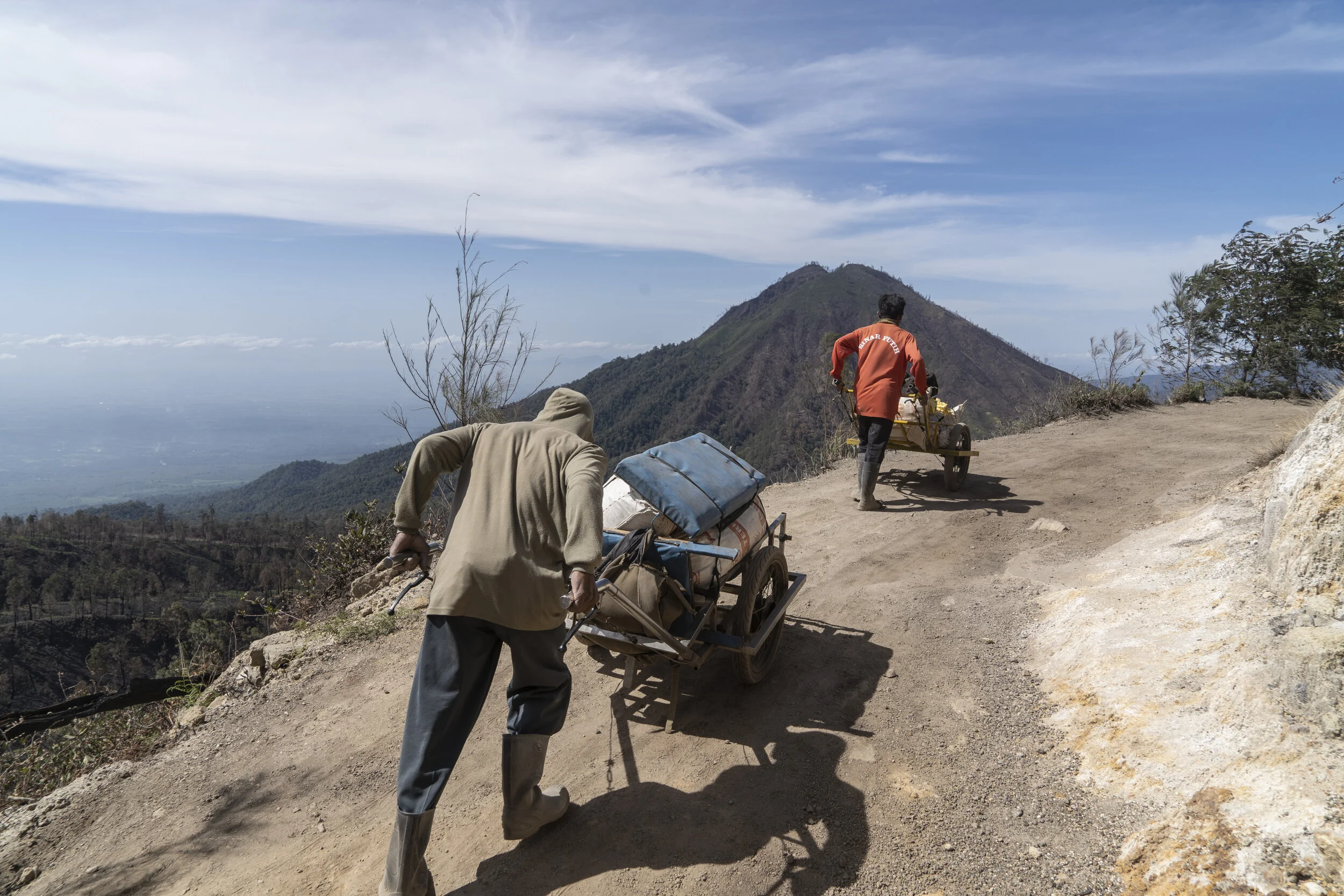 E_Crawford_Indonesia_Ijen_sulphurmine_08-12-19_60.JPG