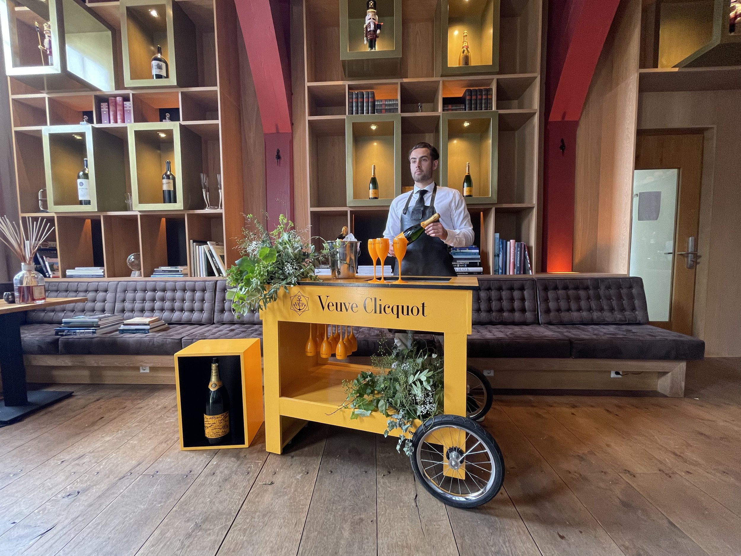 veuve cart .jpg