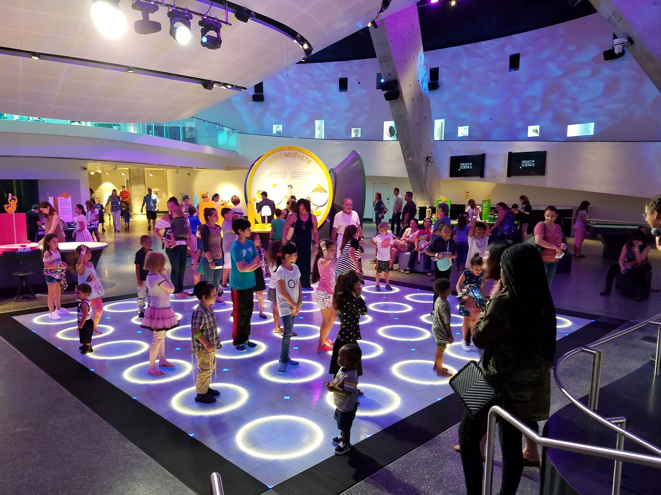 brightlogic-activefloor-frost-museum2.jpg